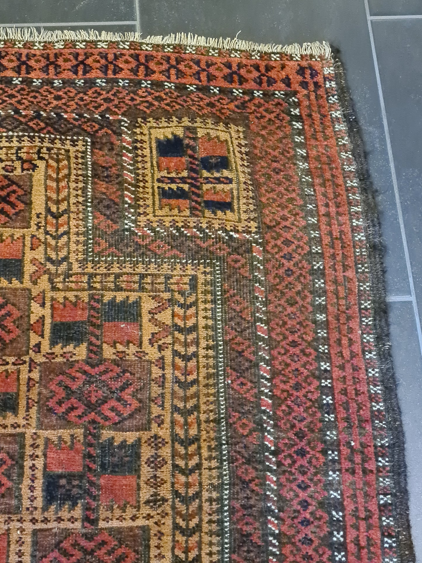 Antiker Belutsch Gebetsteppich – Ein Sammlerstück aus dem Orient 170x99cm