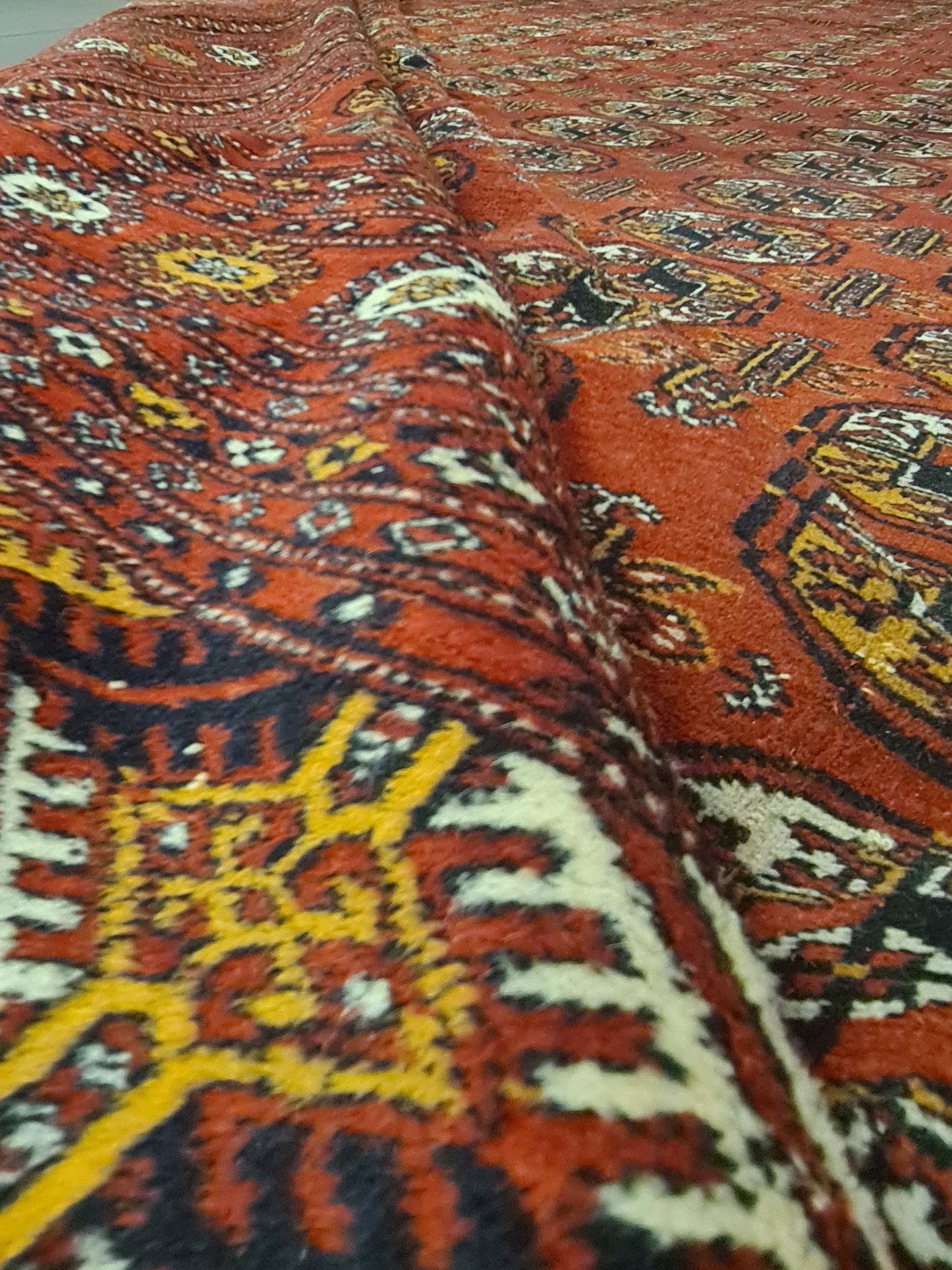 Feiner Handgeknüpfter Orientteppich – Palast Teppich Buchara Jomut 380x280cm