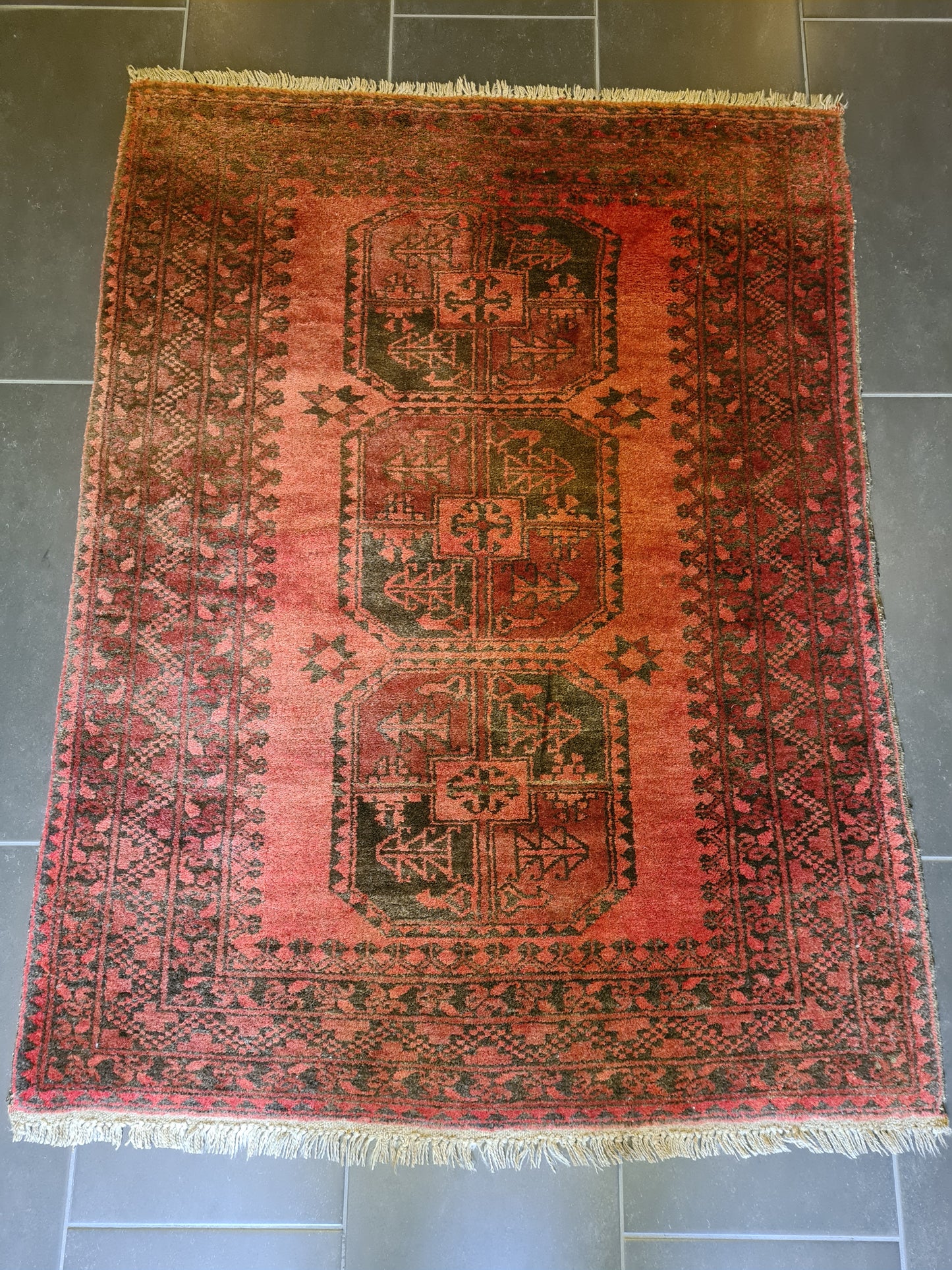 Antiker Handgeknüpfter Orientteppich – Afghanischer Art Déco Teppich 136x114cm