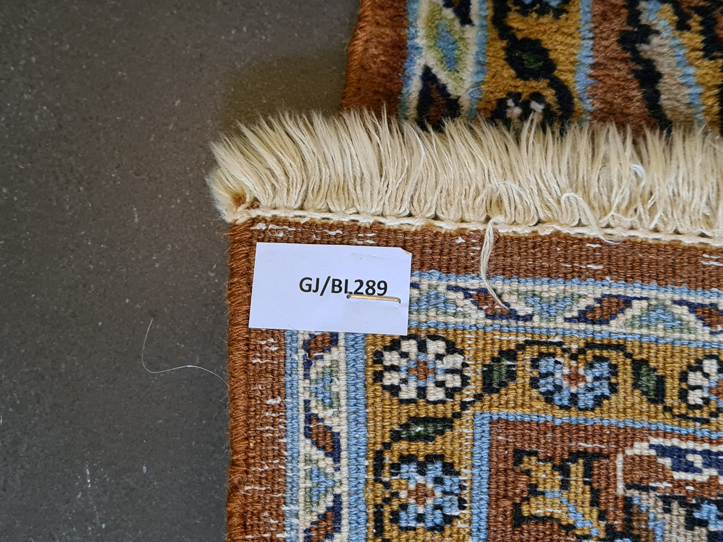 Feiner Handgeknüpfter Perser Ghoum Teppich – Exquisites Sammlerstück 166x104cm