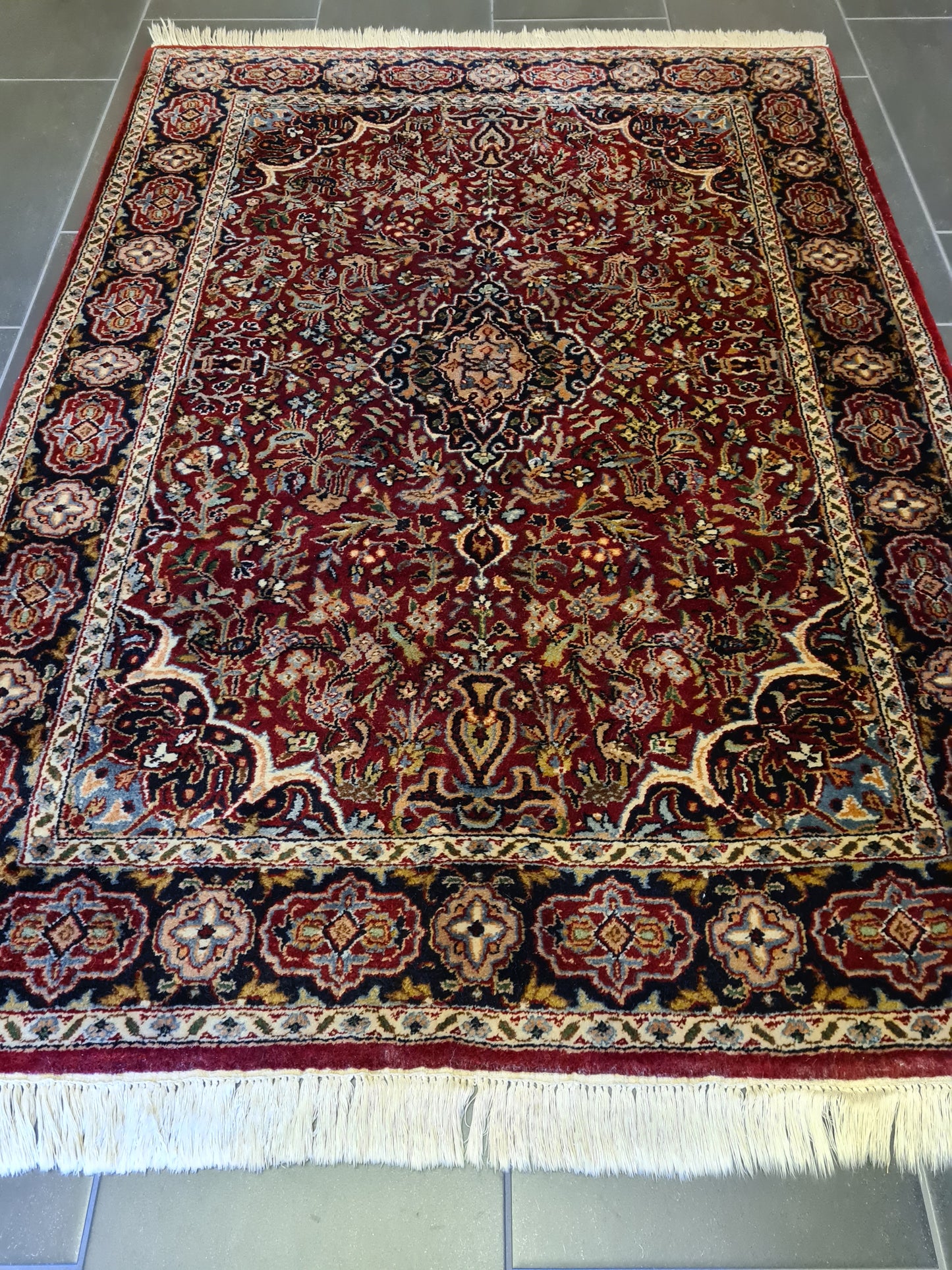 Königlicher Kashmir Keshan Orientteppich – Zeitlose Pracht 157x112cm