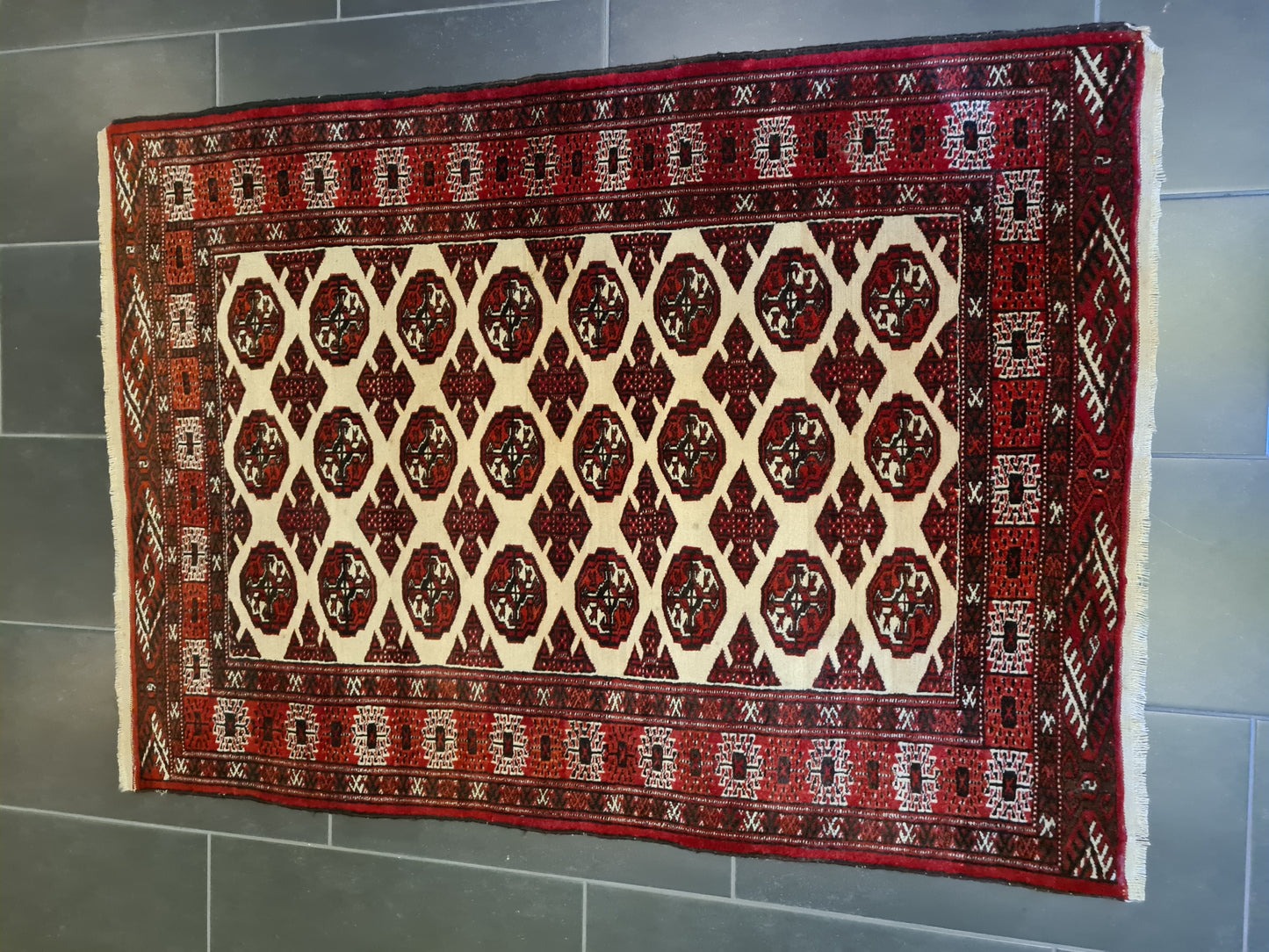 Antiker Feiner Turkman Orientteppich Meisterwerk aus Turkmenistan 143x106cm