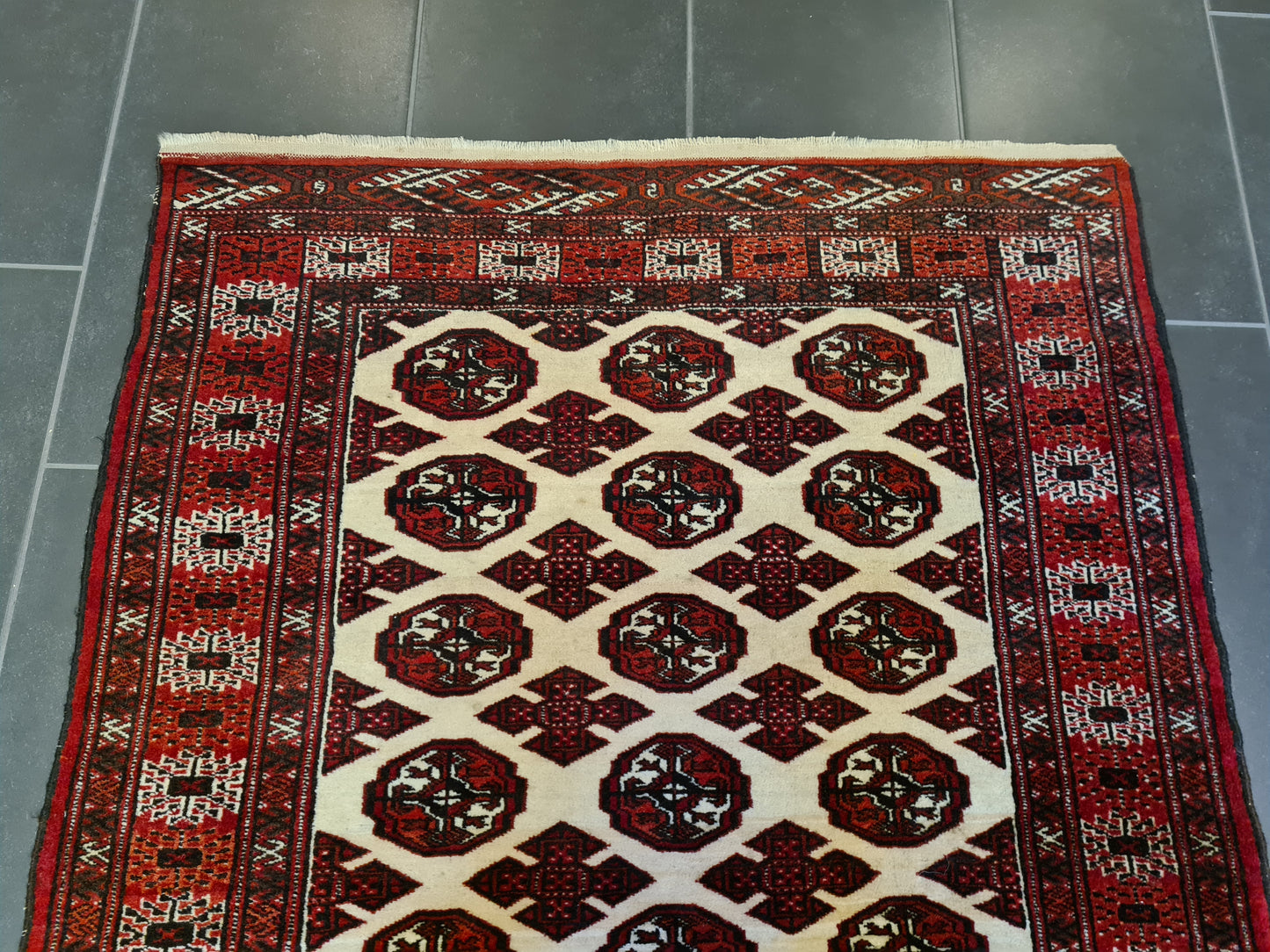 Antiker Feiner Turkman Orientteppich Meisterwerk aus Turkmenistan 143x106cm