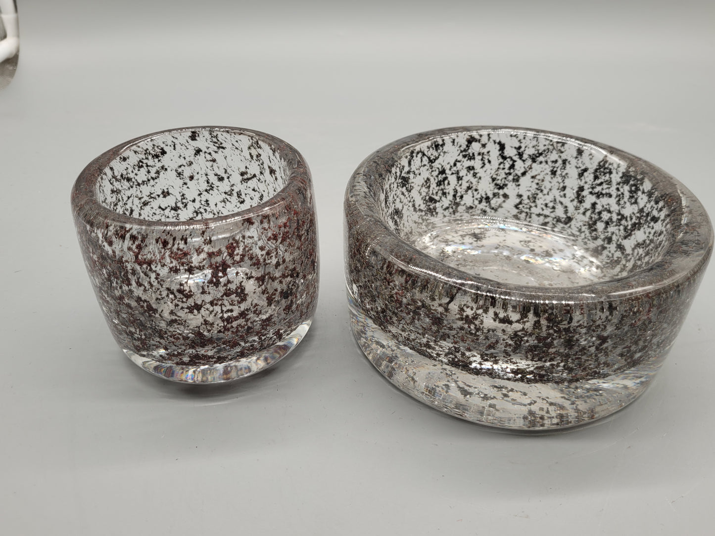 Set aus 2 Midcentury Designer Glasschalen im Retro Design