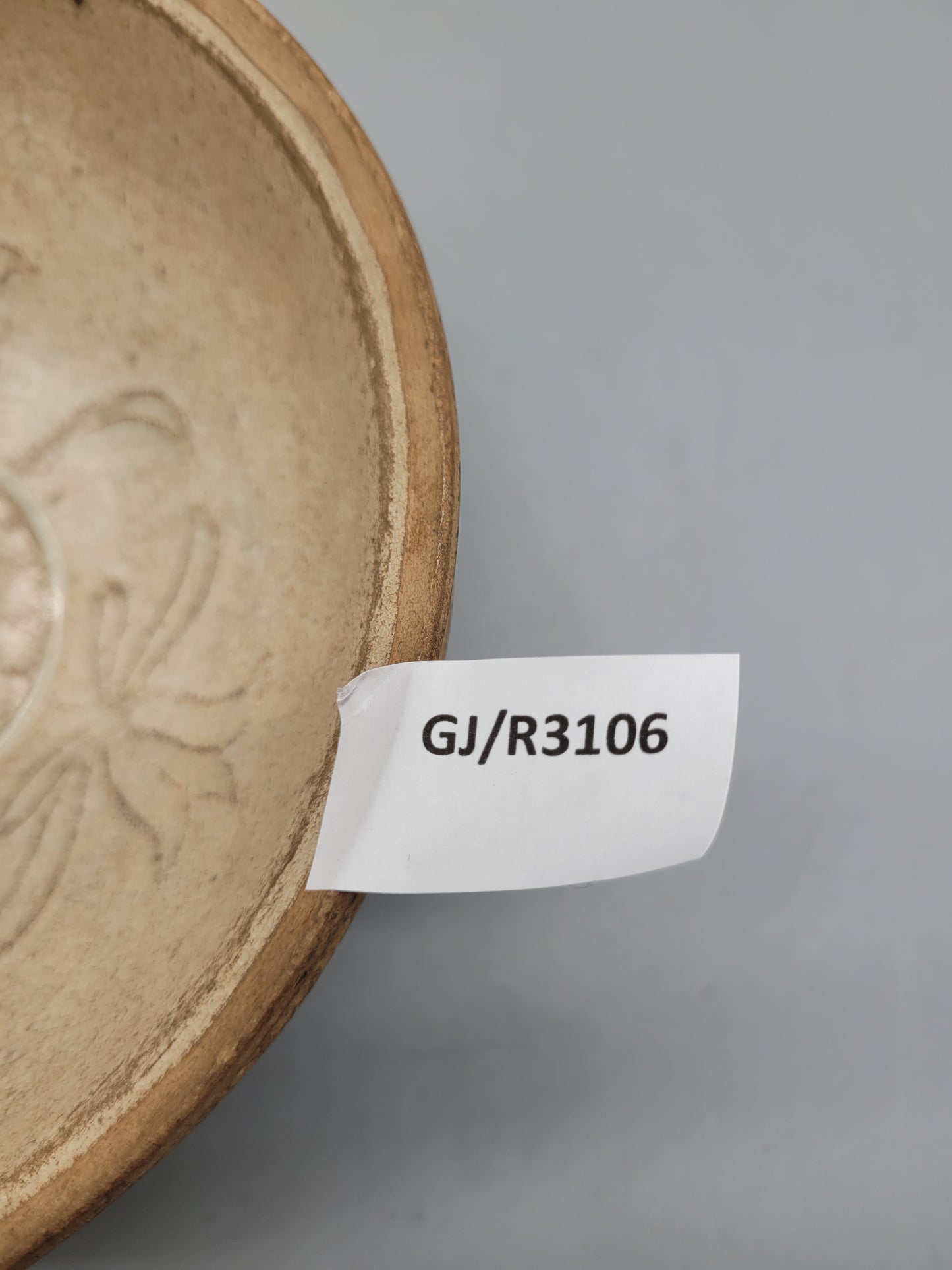 Antike dekorative Chinesische Schalen aus Steingut