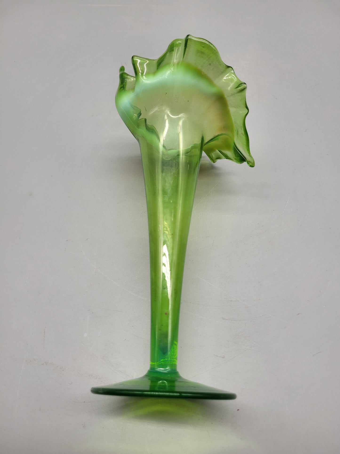 Atemberaubende Jugendstil Vase im Jack in the Pulpit Stil