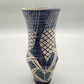 Vintage Stilvolle Keramikvase in Blau und Weiß gemustert