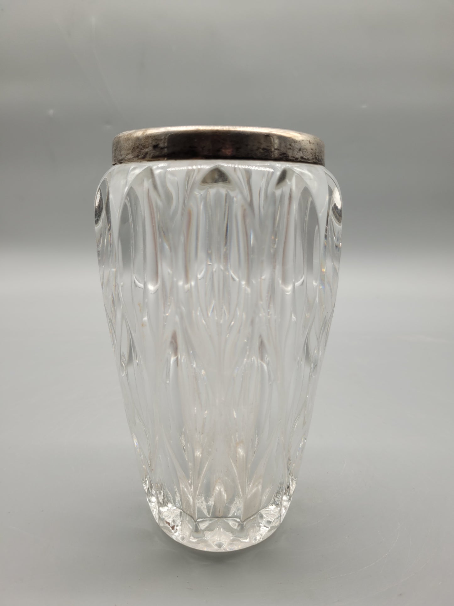 Dekorative Vintage Vase aus Kristallglas mit versilbertem Rand