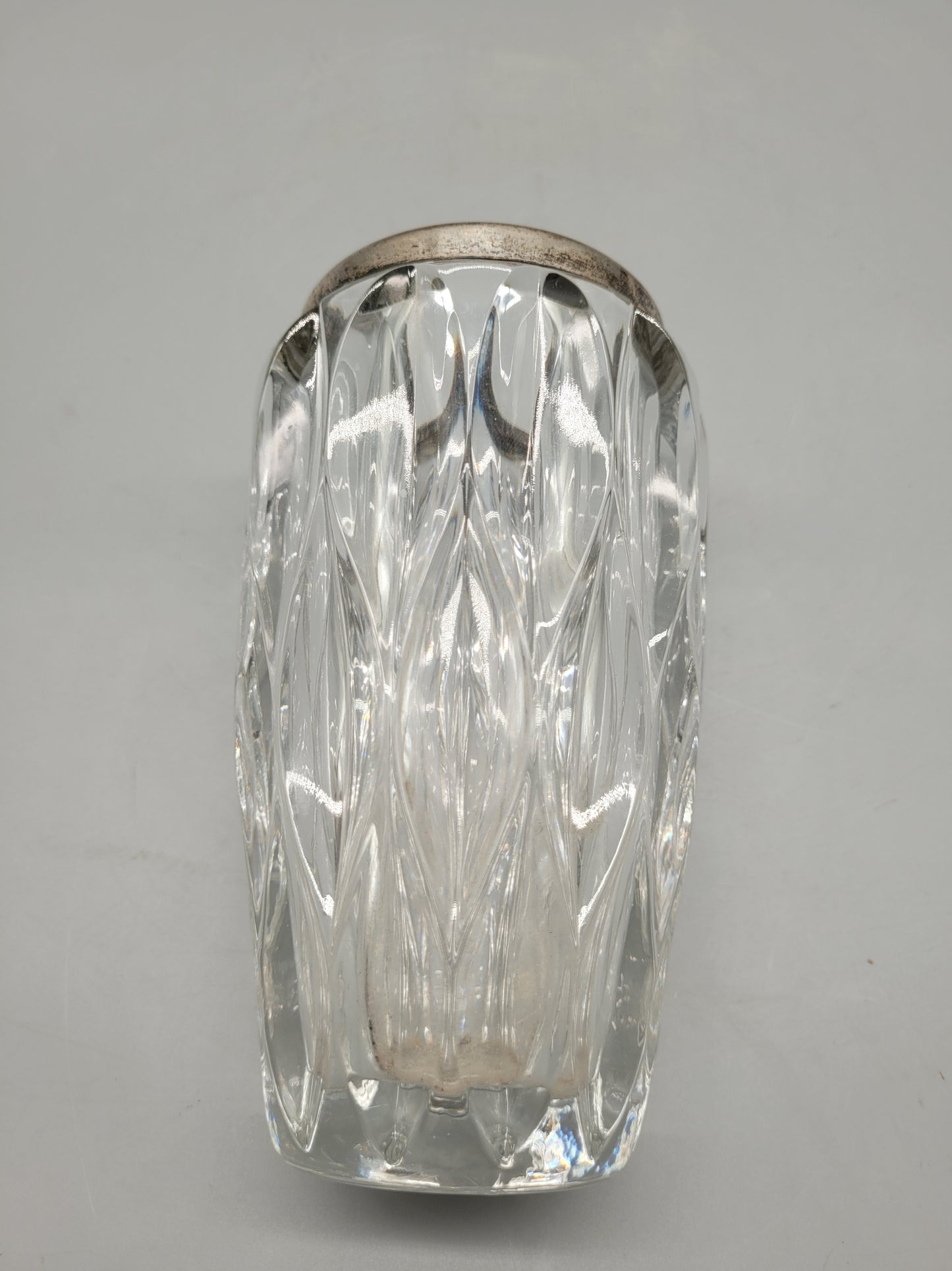 Dekorative Vintage Vase aus Kristallglas mit versilbertem Rand