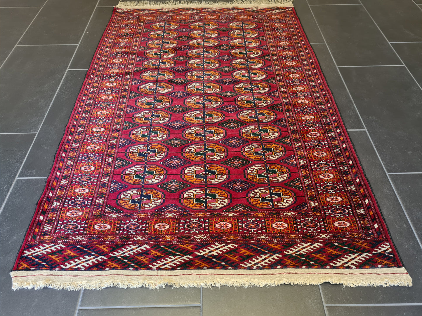 Antiker Handgeknüpfter Buchara Jomut Orientteppich aus Turkmenistan 156x105cm