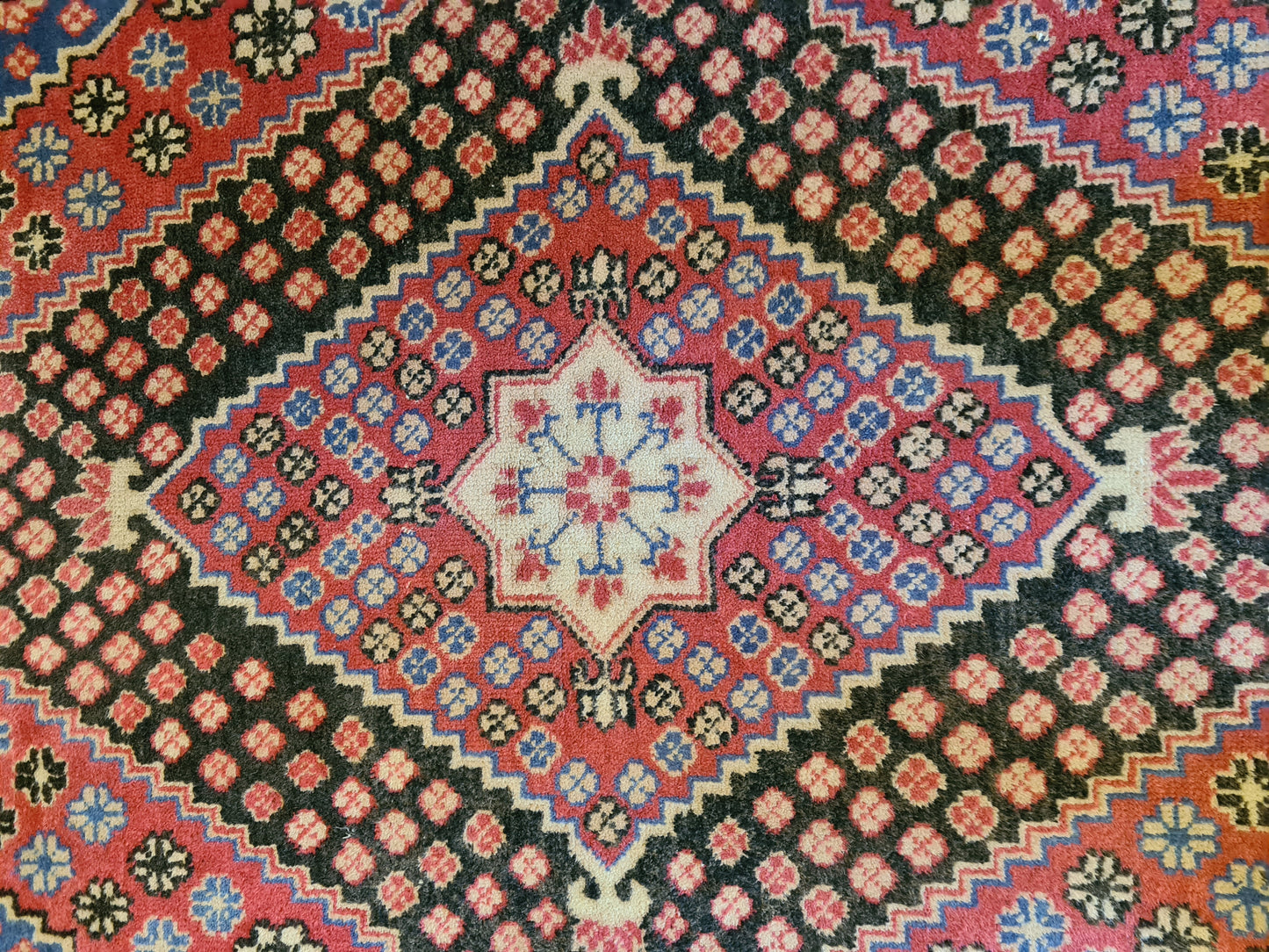 Feiner Handgeknüpfter Sarough Orientteppich aus Indien 163x100cm