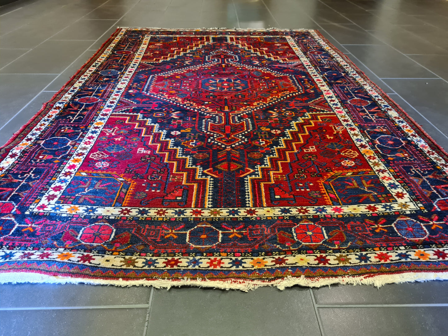 Antiker Feiner Malaya Orientteppich – Eleganz aus dem Orient 209x141cm