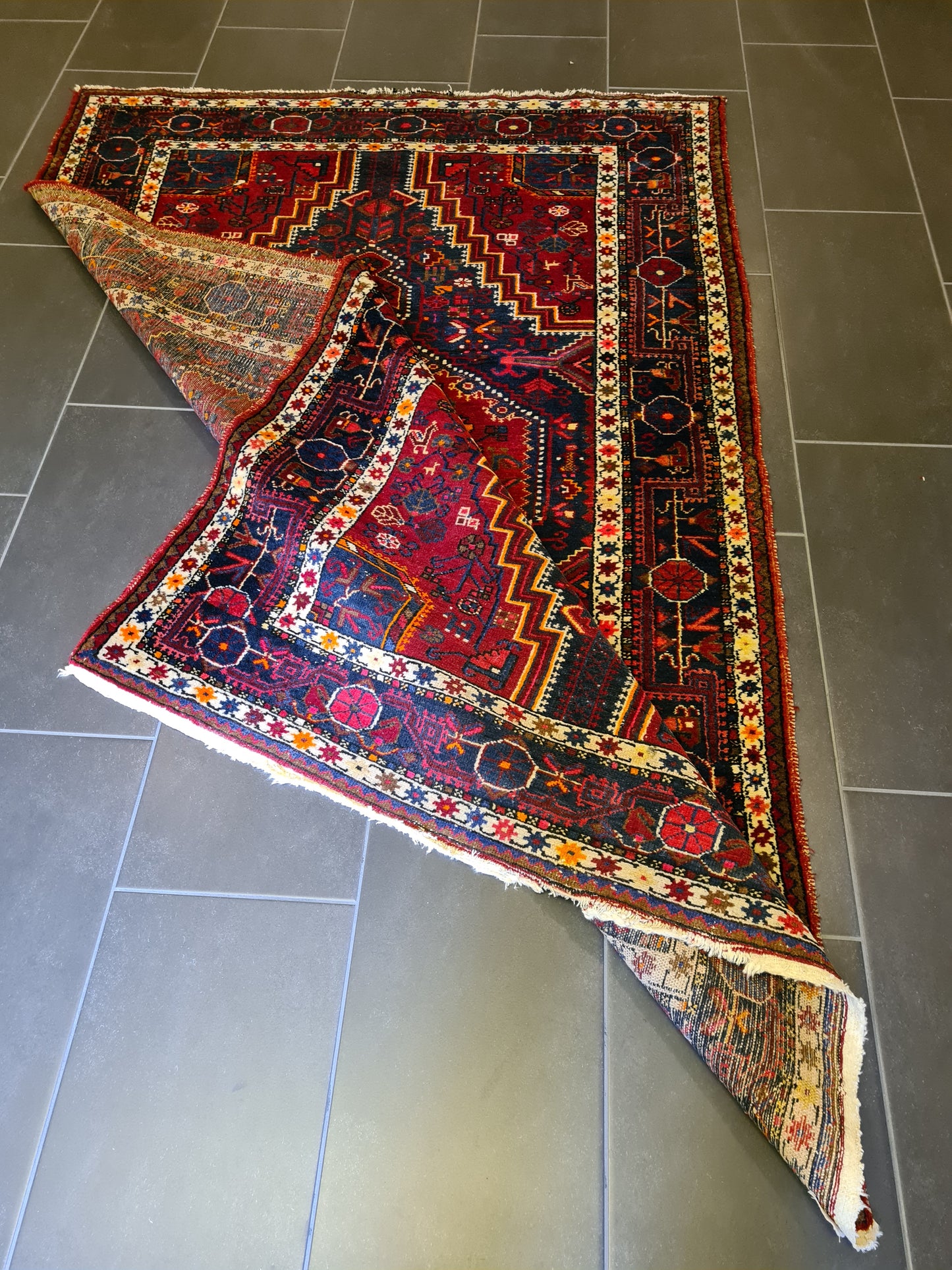 Antiker Feiner Malaya Orientteppich – Eleganz aus dem Orient 209x141cm