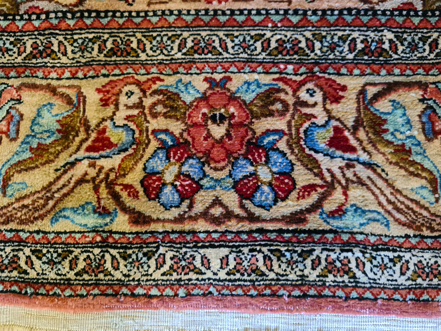 Wertvoller Handgeknüpfter Persischer Ghoum-Seidenteppich 116x79cm
