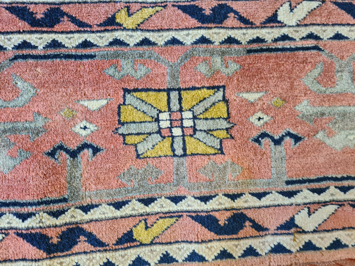 Antiker Handgeknüpfter Agrar Orientteppich aus Indien 138x105cm