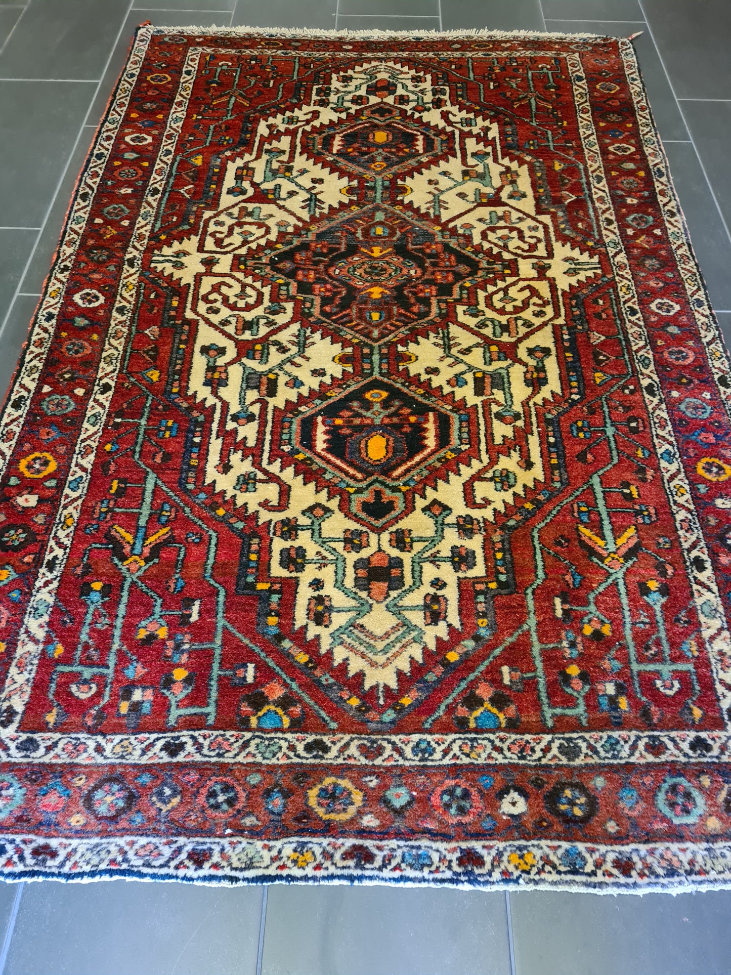 Antiker Handgeknüpfter Heris Karadja Orientteppich Sammlerstück 213x136cm