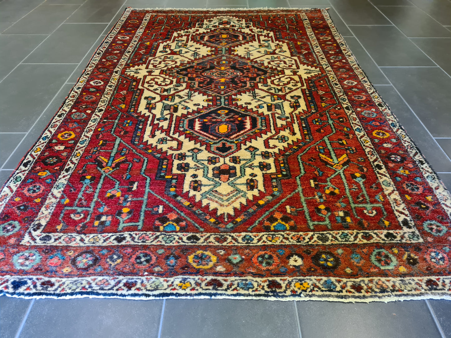 Antiker Handgeknüpfter Heris Karadja Orientteppich Sammlerstück 213x136cm