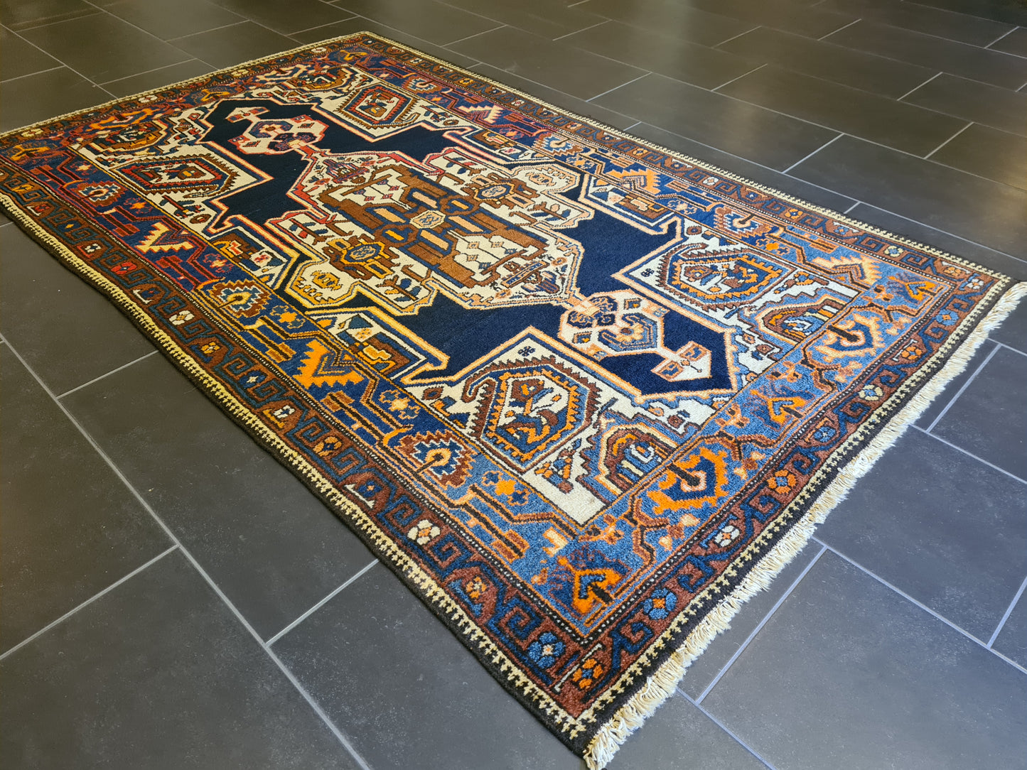 Seltener Handgeknüpfter Bachtiar Orientteppich Ein Sammlerstück aus dem Orient 205x136cm