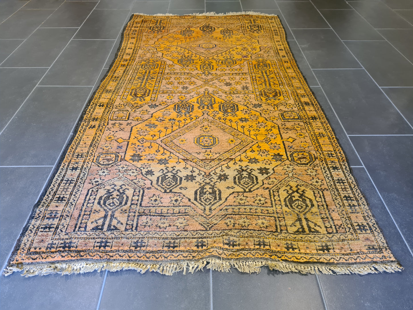 Antiker Feiner Handgeknüpfter Art Deco Orientteppich aus Afghanistan 206x114cm