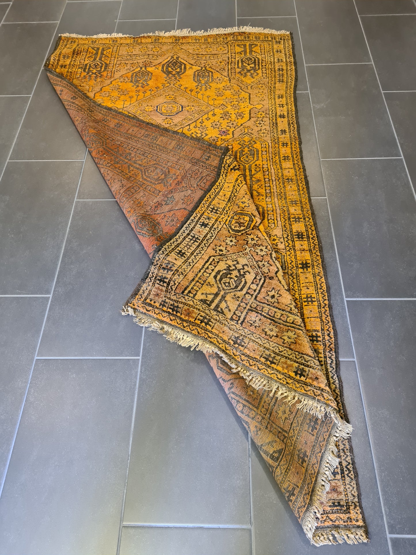 Antiker Feiner Handgeknüpfter Art Deco Orientteppich aus Afghanistan 206x114cm