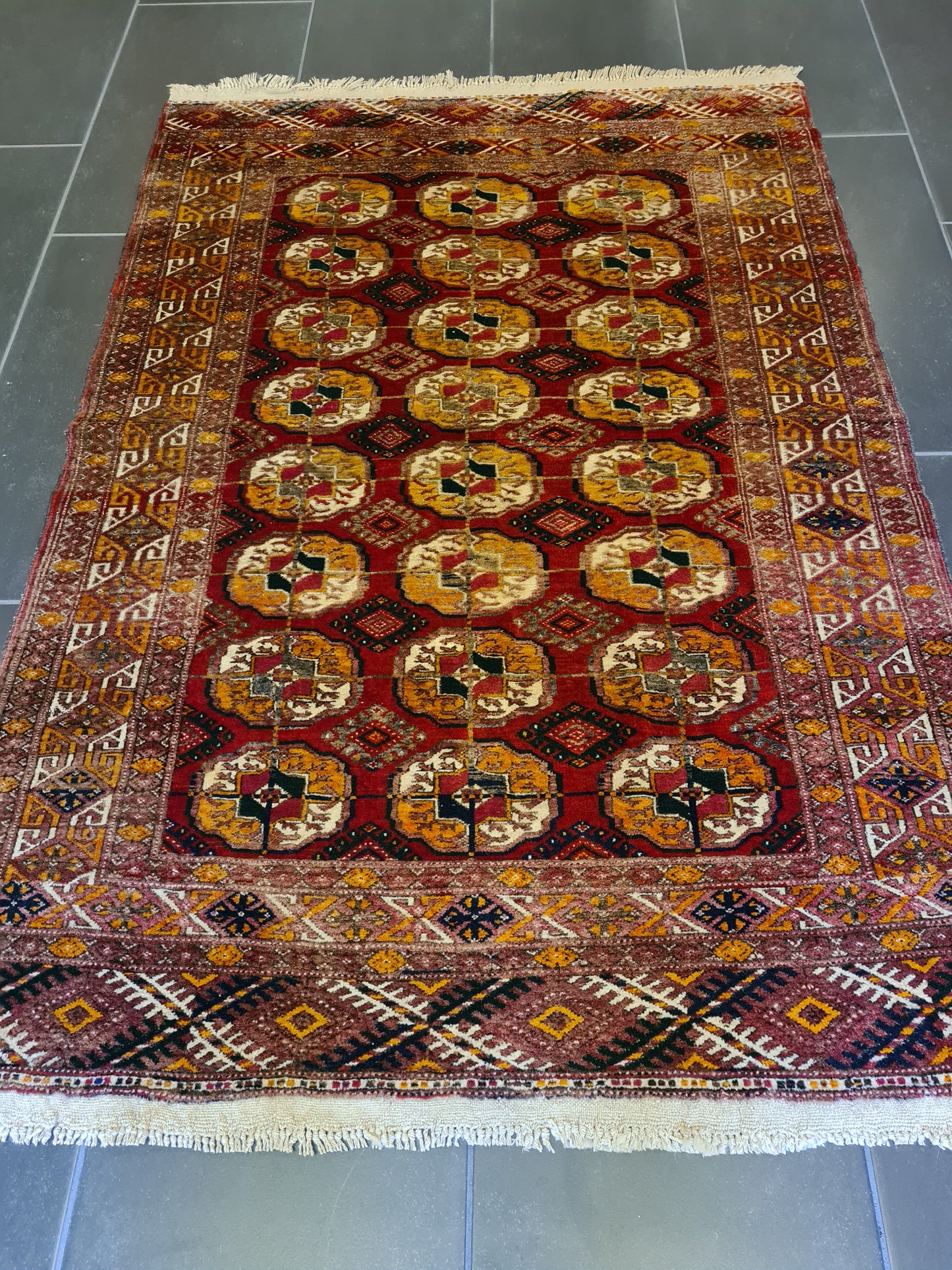 Antiker Feiner Bukhara Jomut Orientteppich aus Turkmenistan 140x98cm