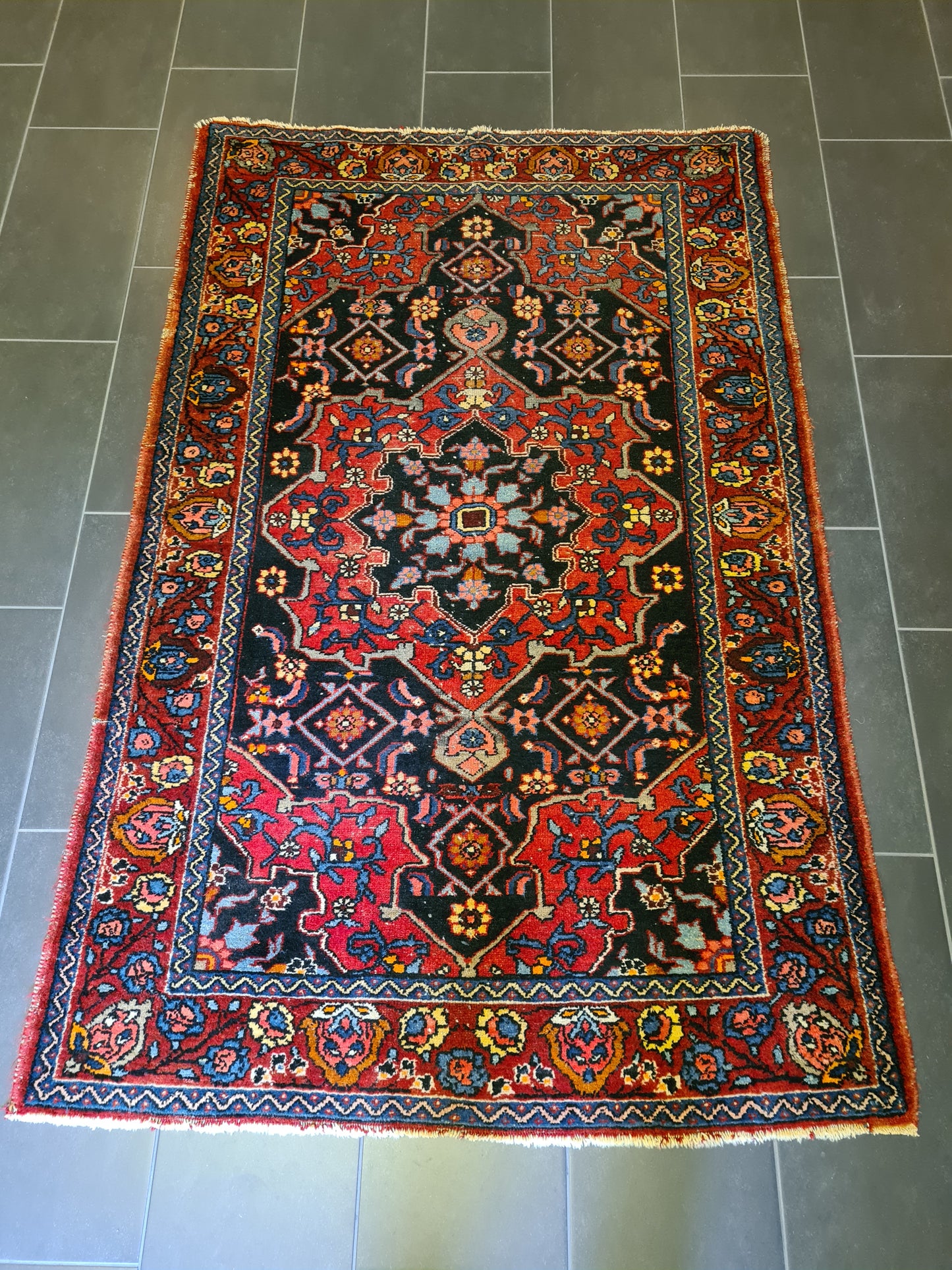 Antiker Handgeknüpfter Persischer Sarough Hamedan Orientteppich 204x133cm