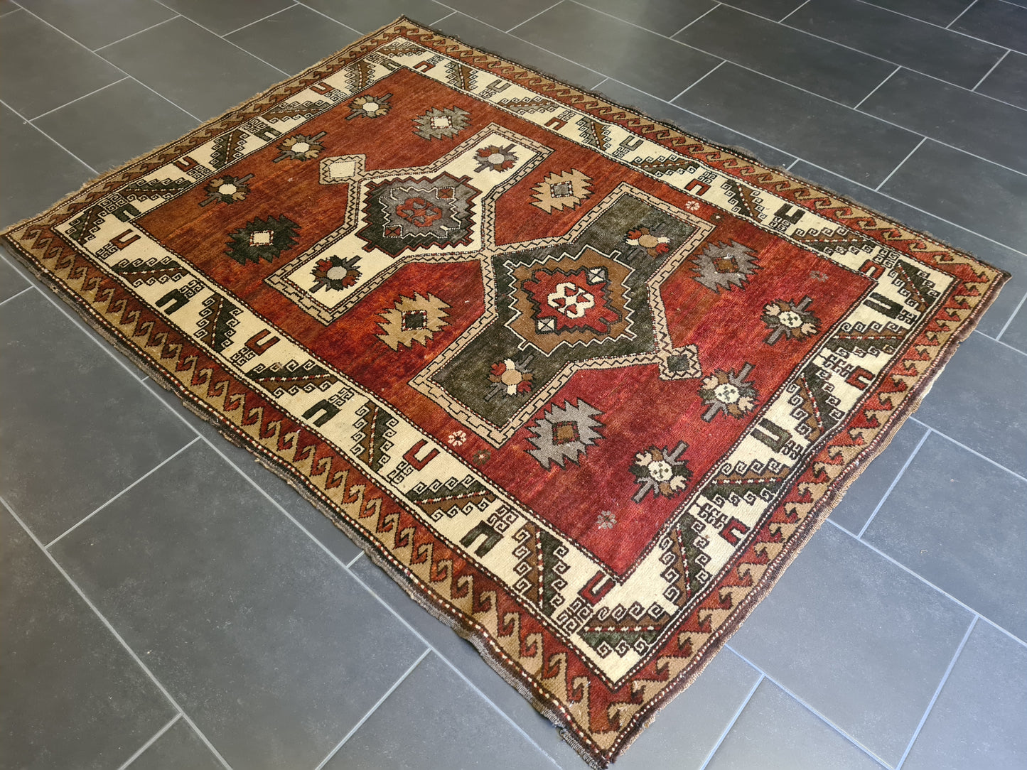 Antiker Handgeknüpfter Kasak Orientteppich Edles Sammlerstück 181x139cm