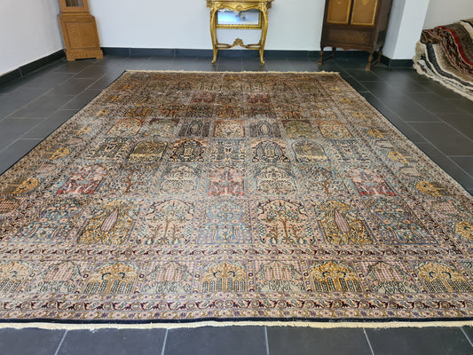 Kashmir Handgeknüpfter Seidenteppich mit 333x243cm