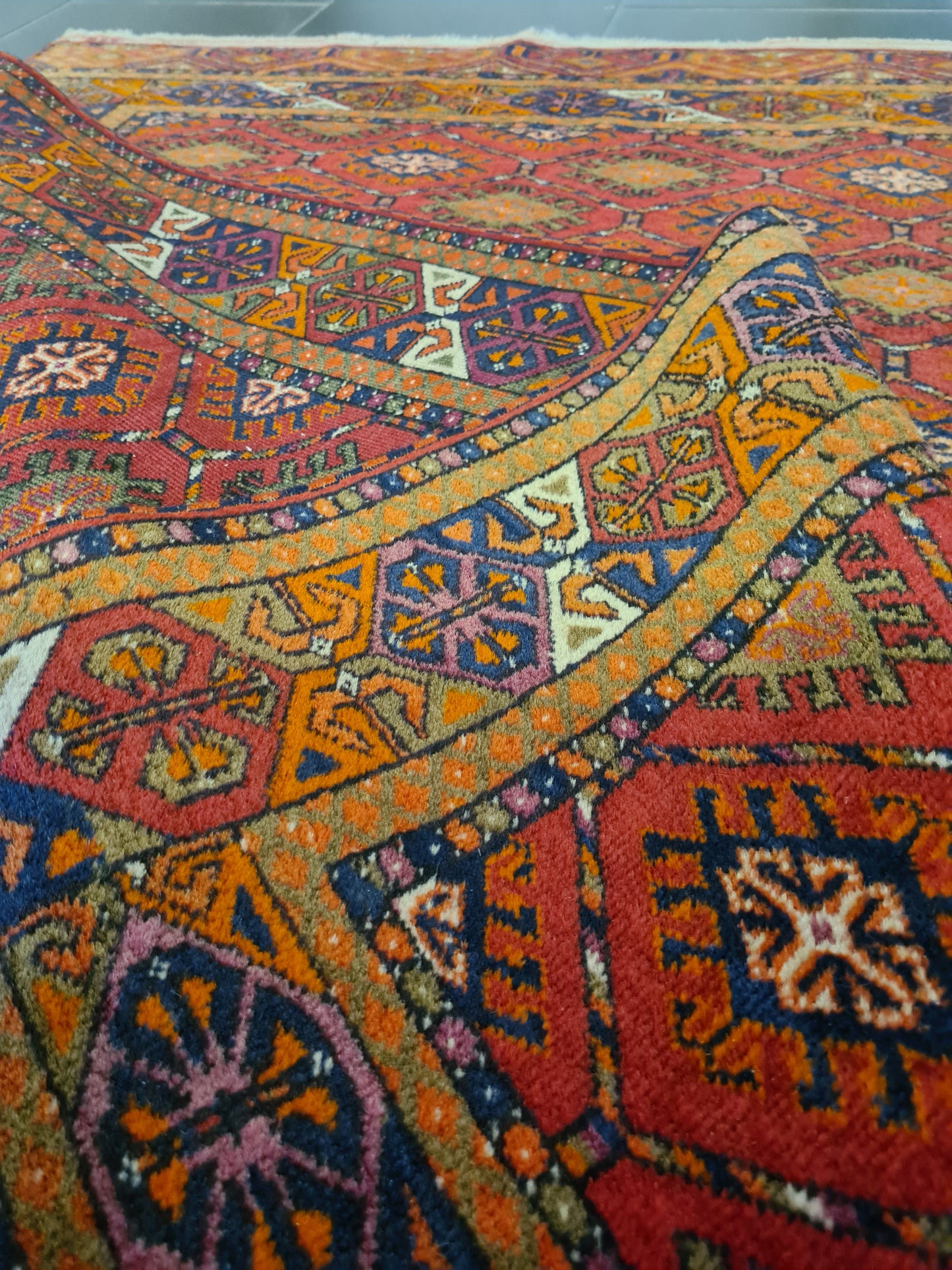 Antiker Handgeknüpfter Orientteppich Sammlerstück Jomut 157x102cm