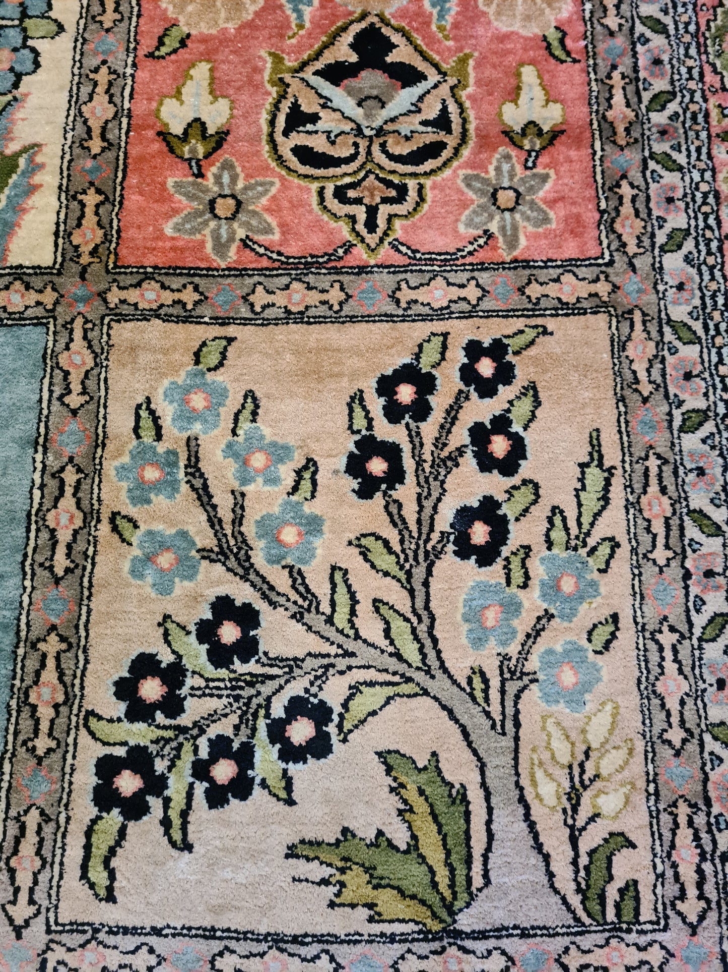 Prachtvoller Handgeknüpfter Seidenteppich aus Kashmir 152x92cm