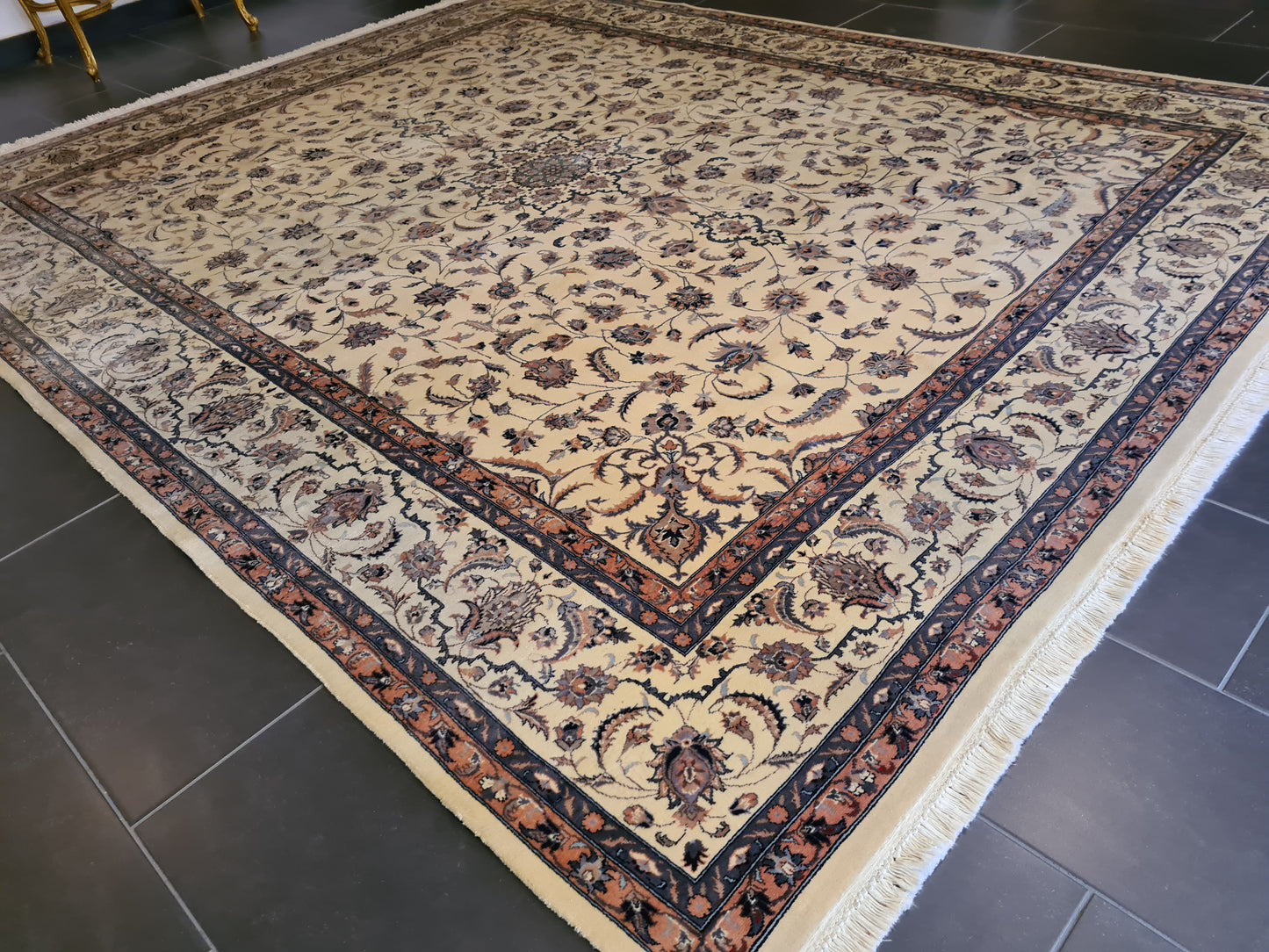 Feiner Königlicher Isfahan Orientteppich Handgeknüpft und Hochwertig 314x247cm