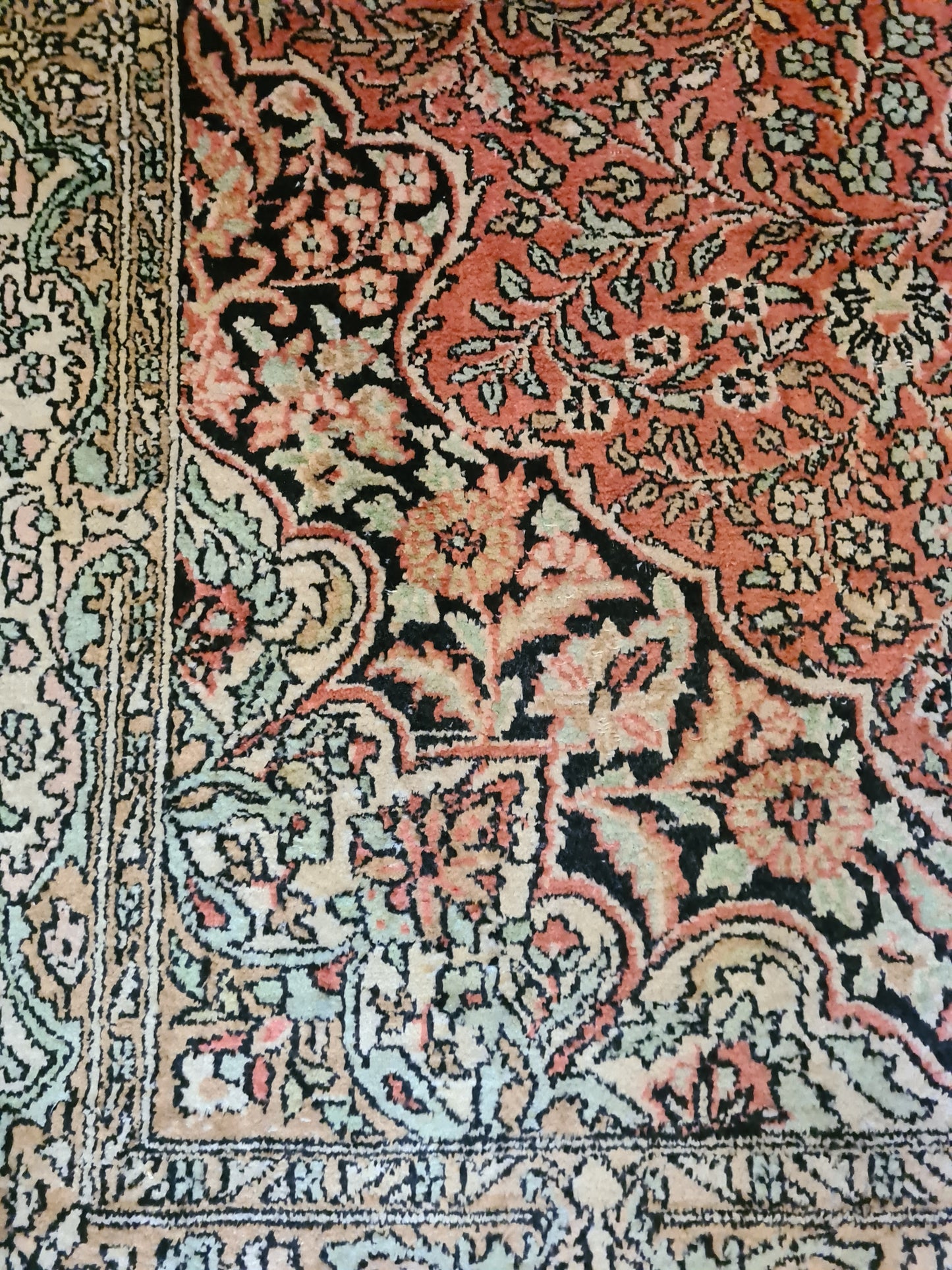 Edler Handgeknüpfter Seidenteppich Kashmir Ghoum Handwerkskunst 180x125cm