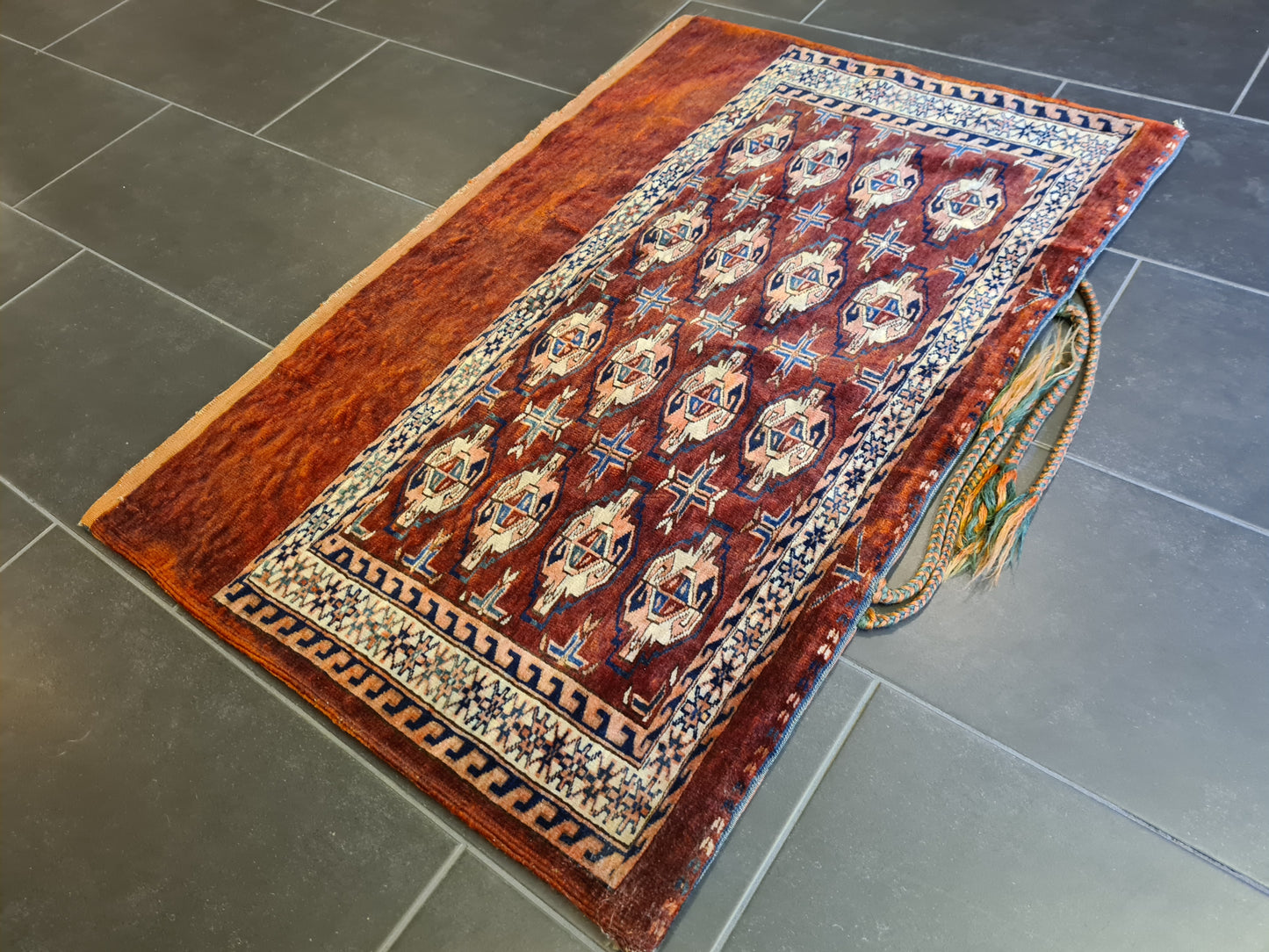 Antiker Perser Orientteppich Handgeknüpftes Sammlerstück 114x76cm