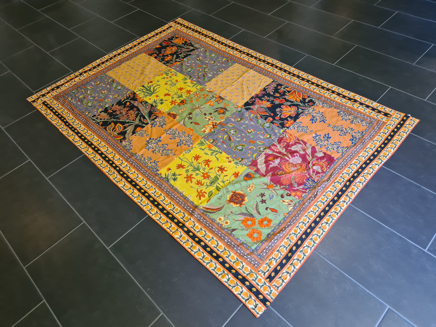 Wandbehang Indien Handgefertigtes Stoffgemälde 205x138cm