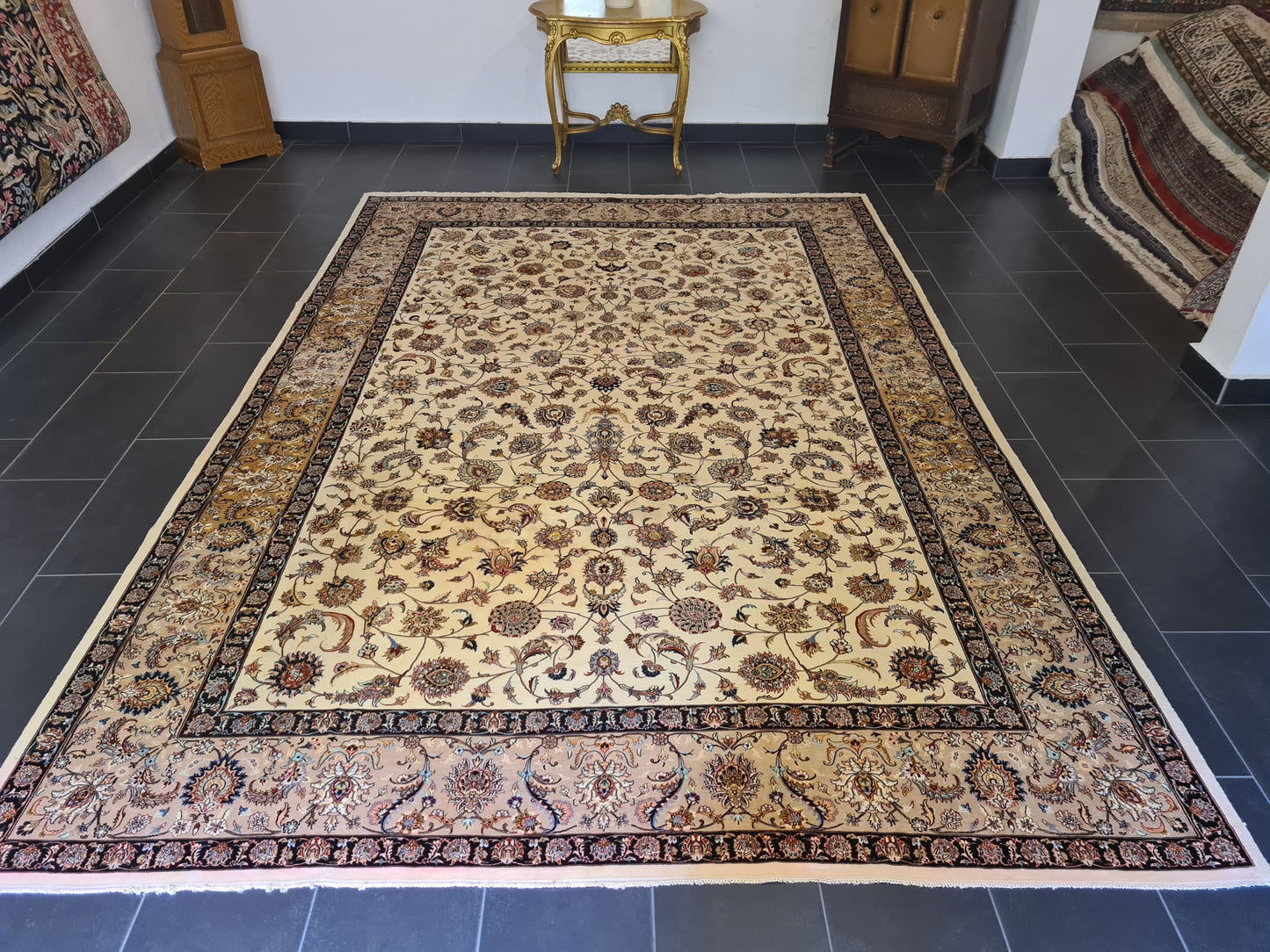 Perser Isfahan Teppich Handgeknüpfter Seidenteppich 351x242cm