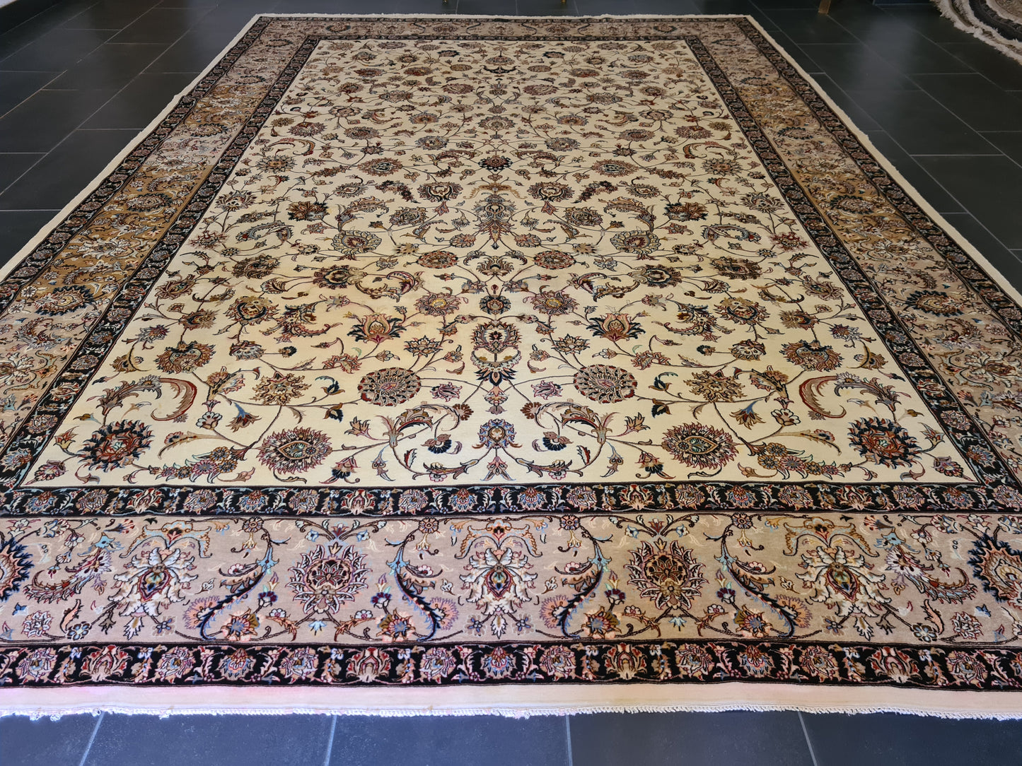 Perser Isfahan Teppich Handgeknüpfter Seidenteppich 351x242cm