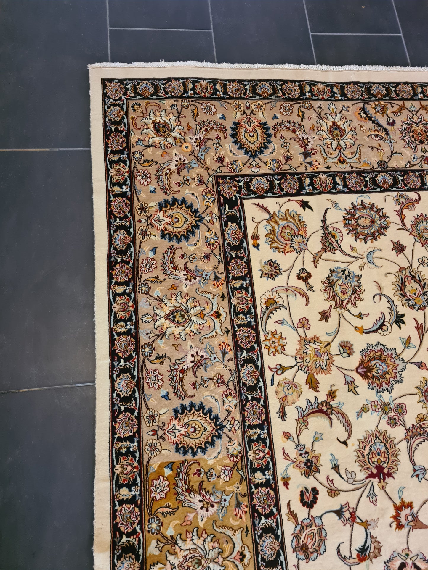 Perser Isfahan Teppich Handgeknüpfter Seidenteppich 351x242cm