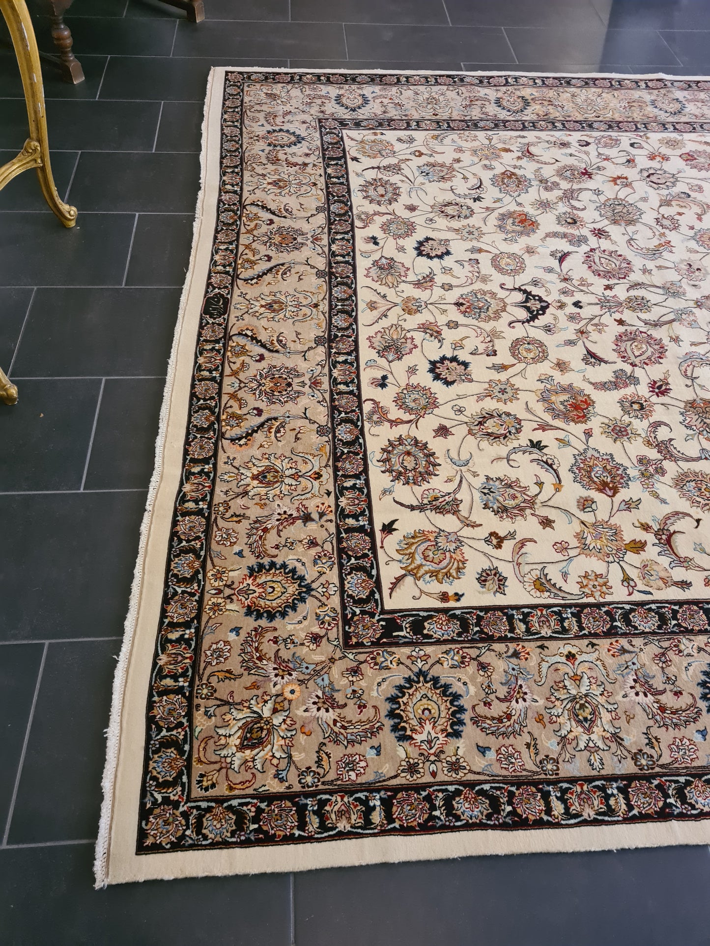 Perser Isfahan Teppich Handgeknüpfter Seidenteppich 351x242cm