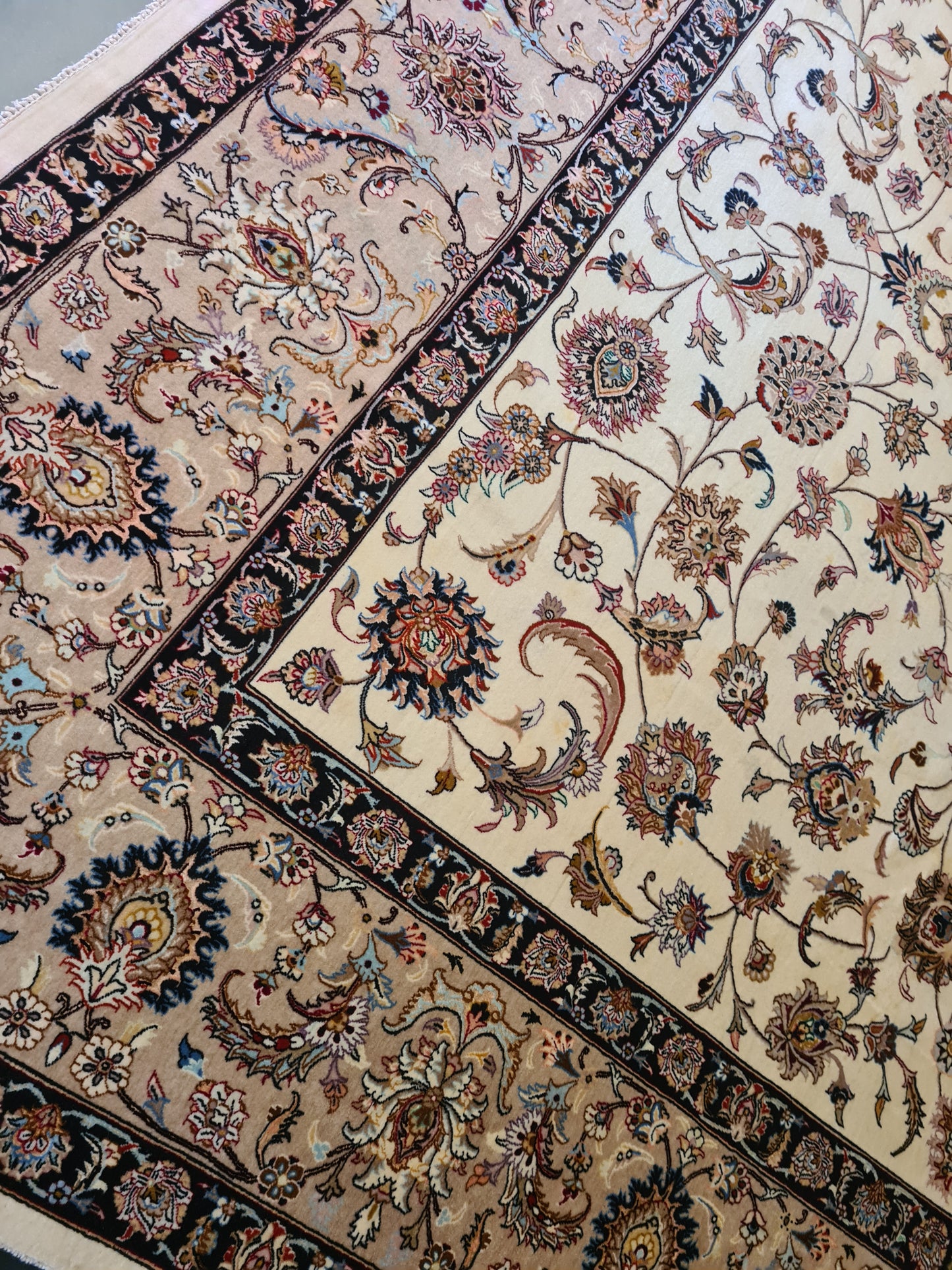 Perser Isfahan Teppich Handgeknüpfter Seidenteppich 351x242cm