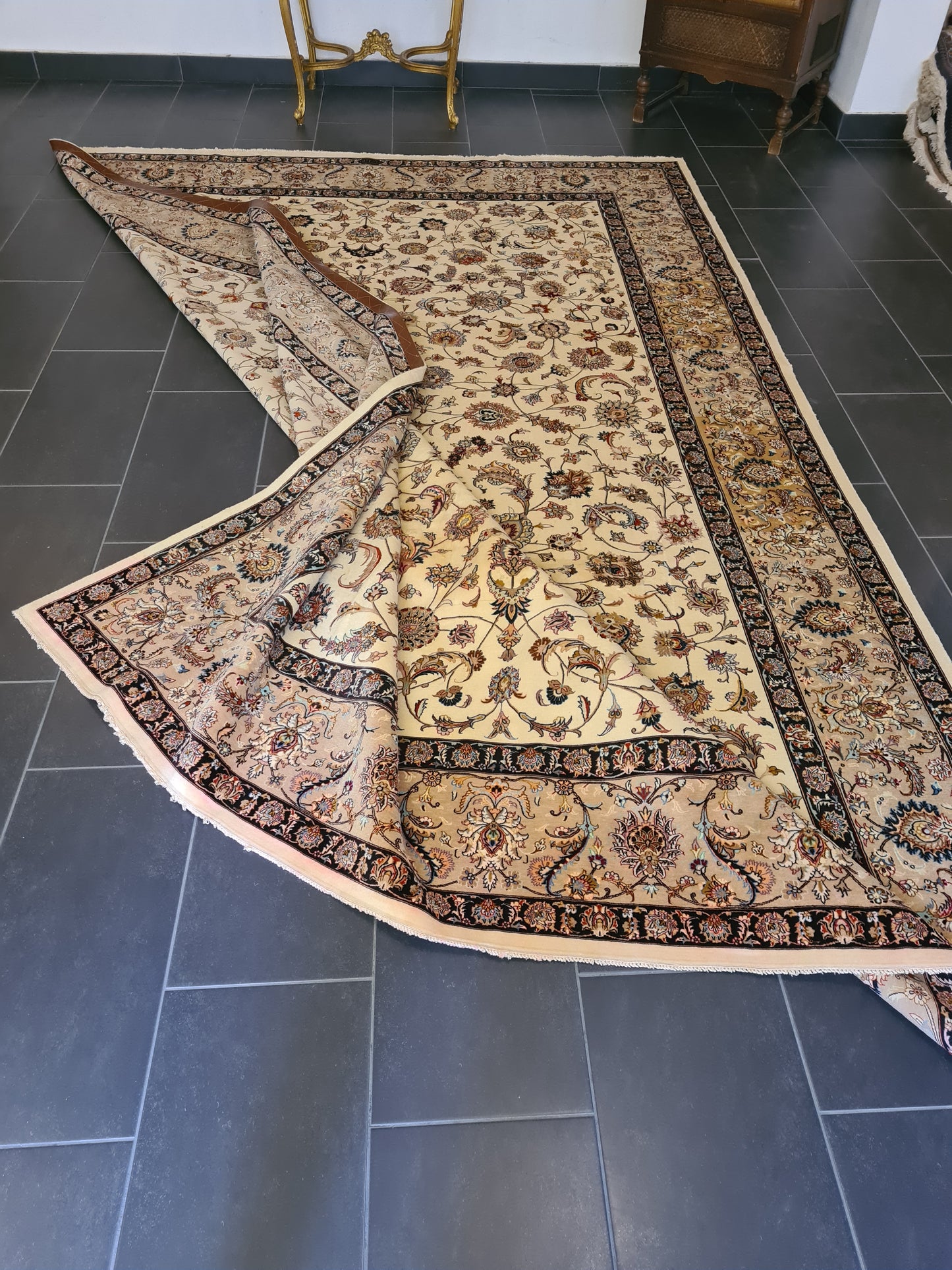 Perser Isfahan Teppich Handgeknüpfter Seidenteppich 351x242cm