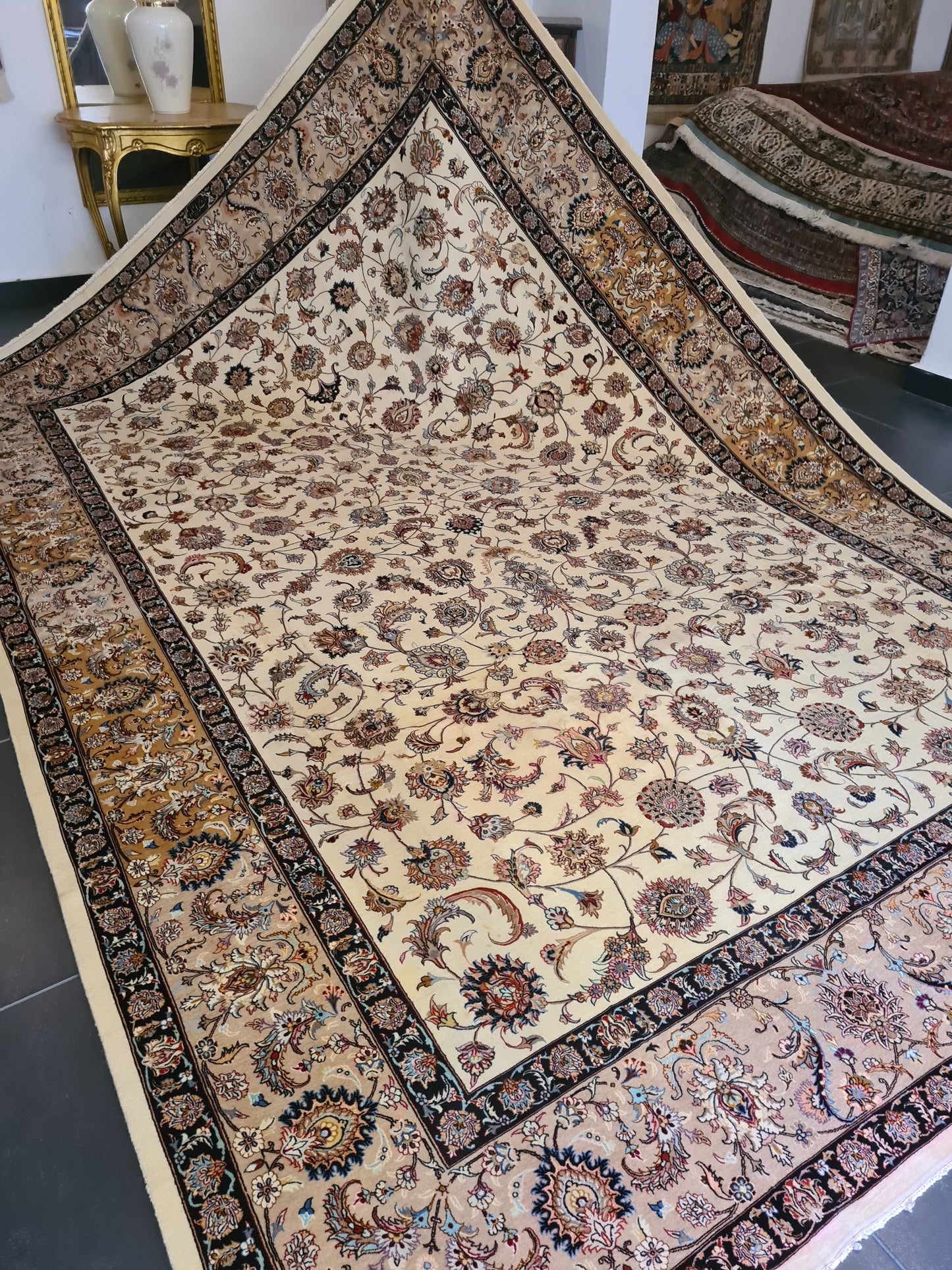 Perser Isfahan Teppich Handgeknüpfter Seidenteppich 351x242cm