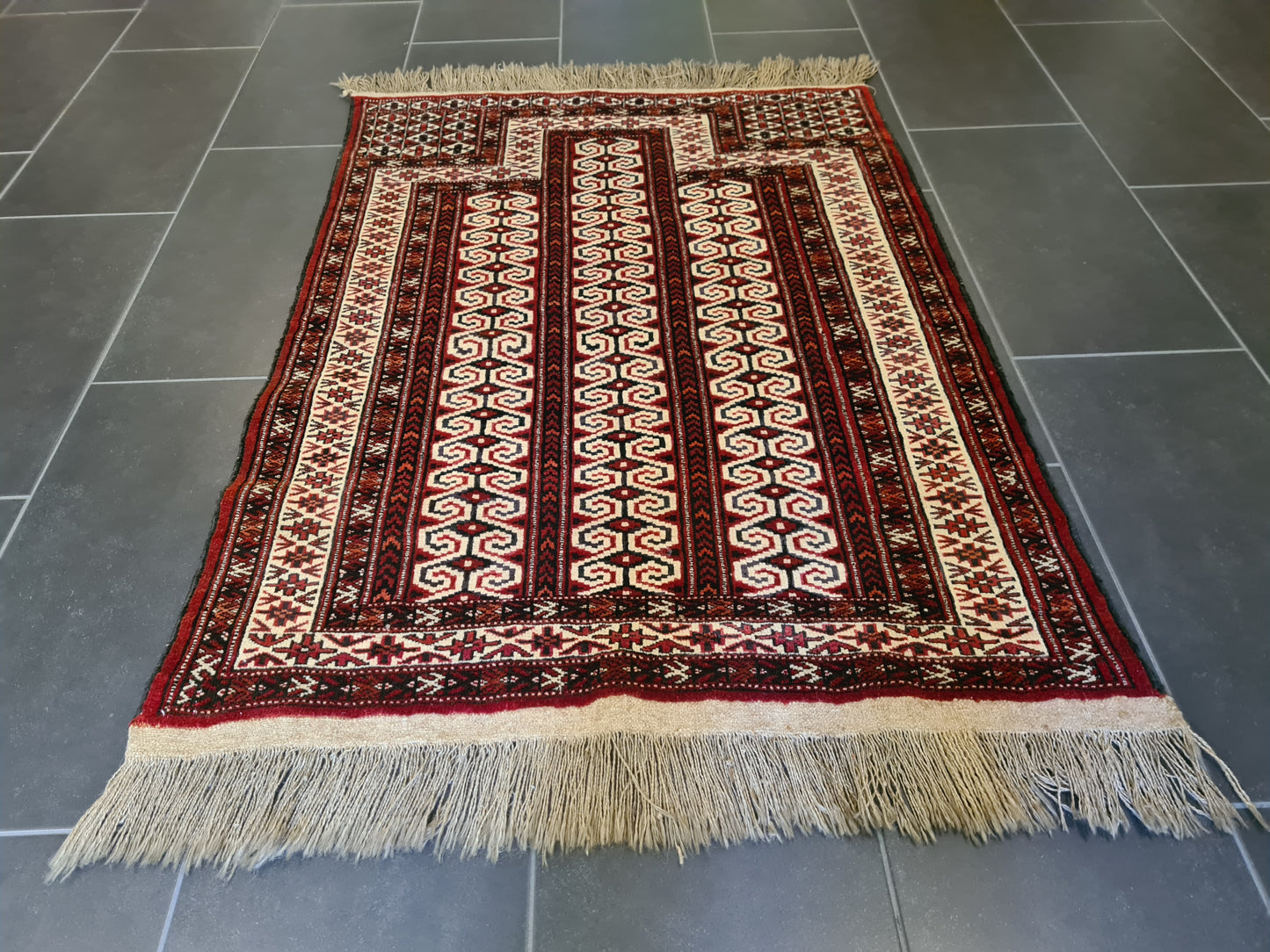 Gebetsteppich Handgeknüpfter Belutsch Orientteppich 131x96cm