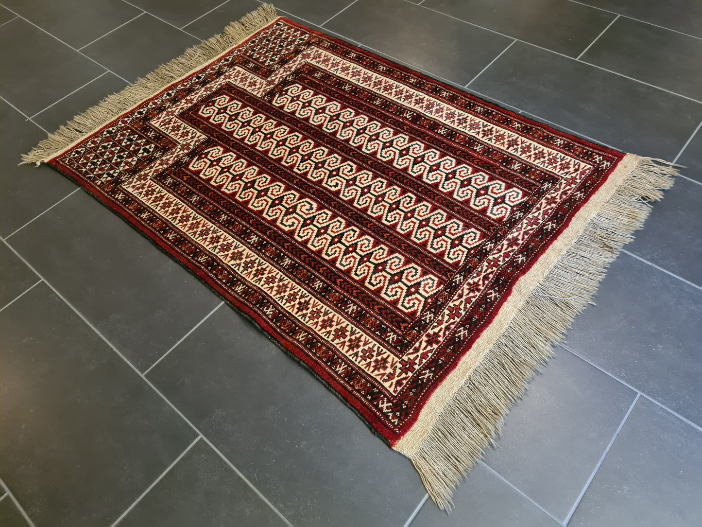 Gebetsteppich Handgeknüpfter Belutsch Orientteppich 131x96cm