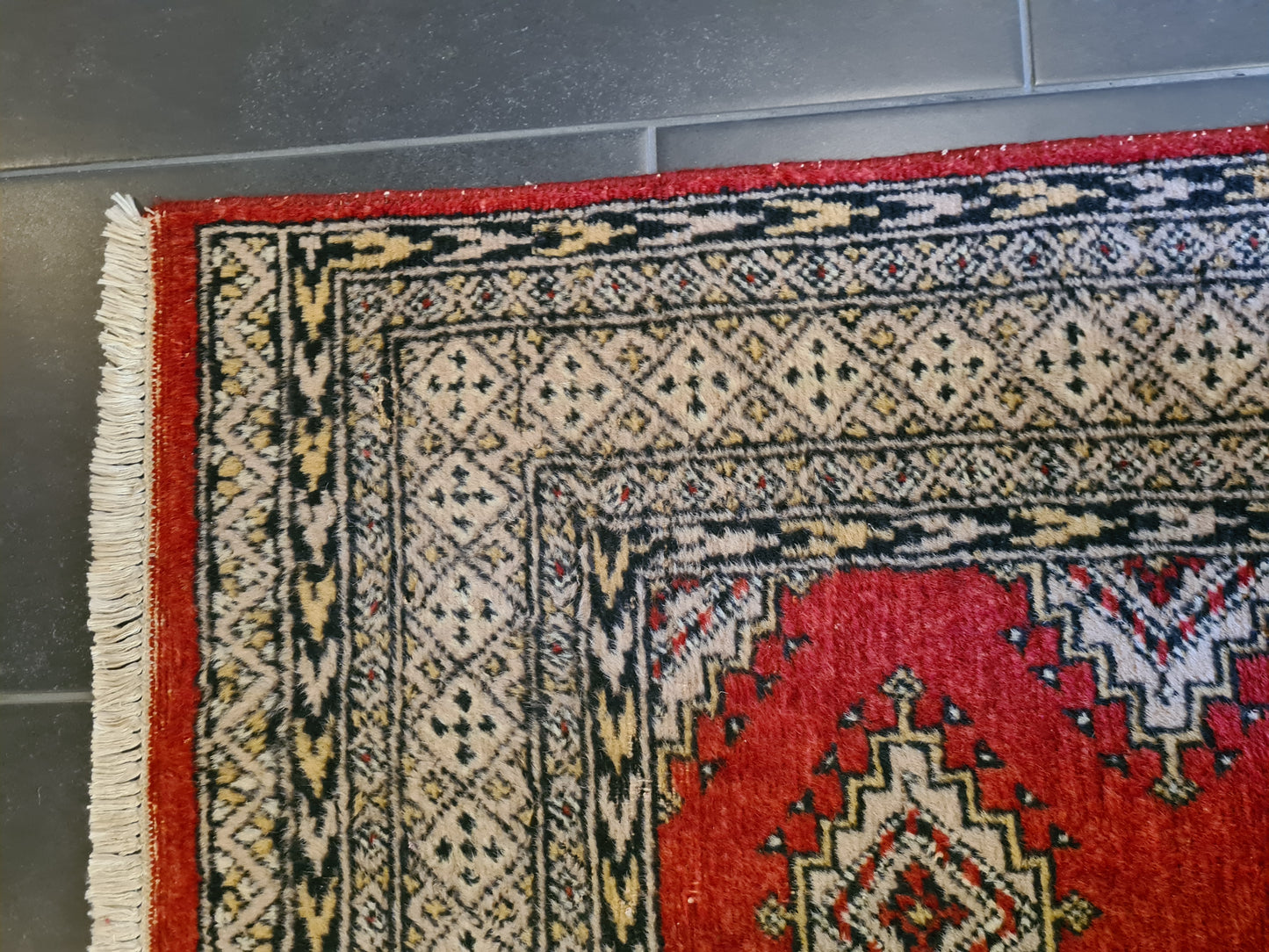 Feiner handgeknüpfter Perser Teppich Buchara Jomut Orientteppich 130x78 cm