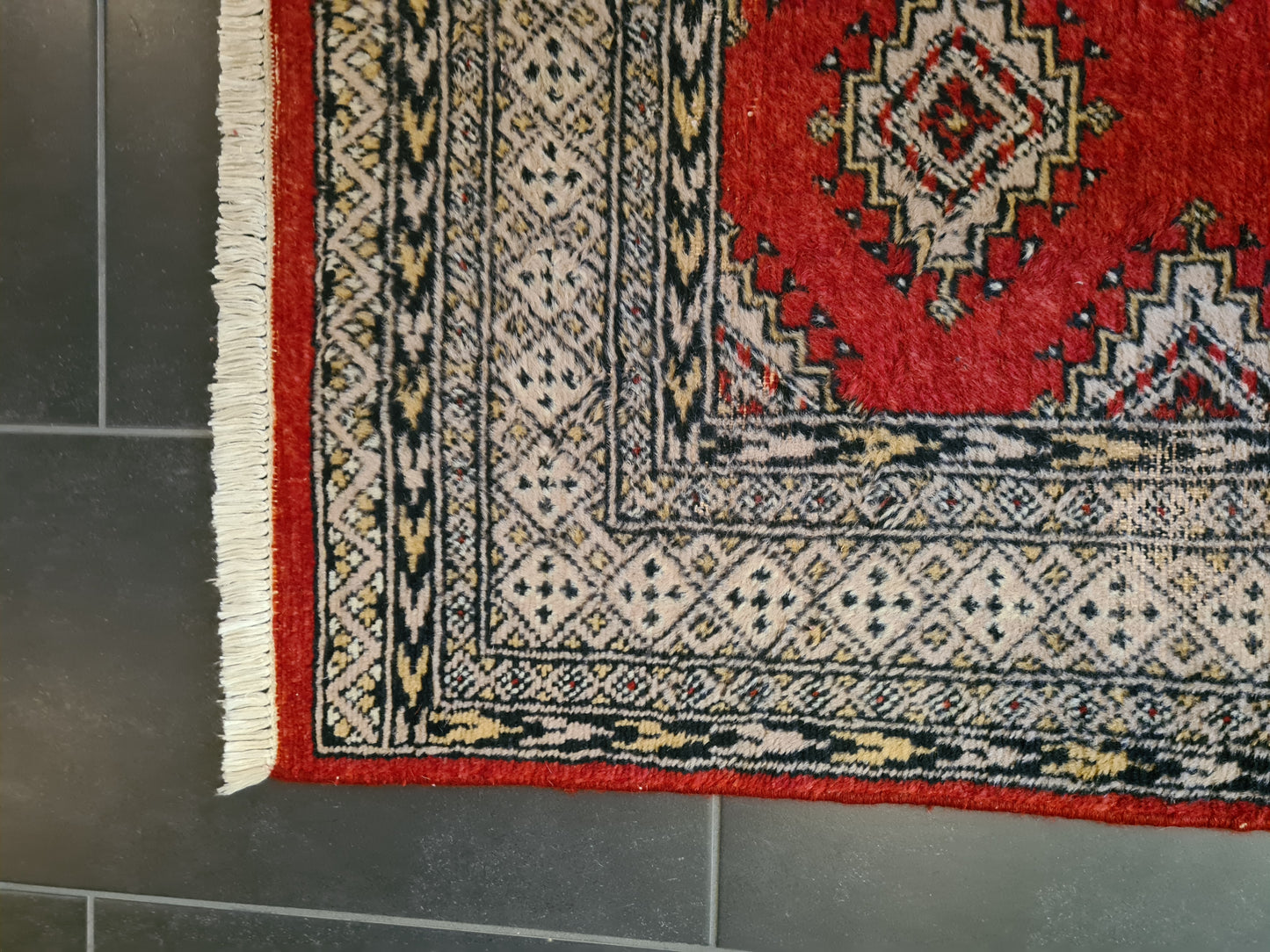 Feiner handgeknüpfter Perser Teppich Buchara Jomut Orientteppich 130x78 cm