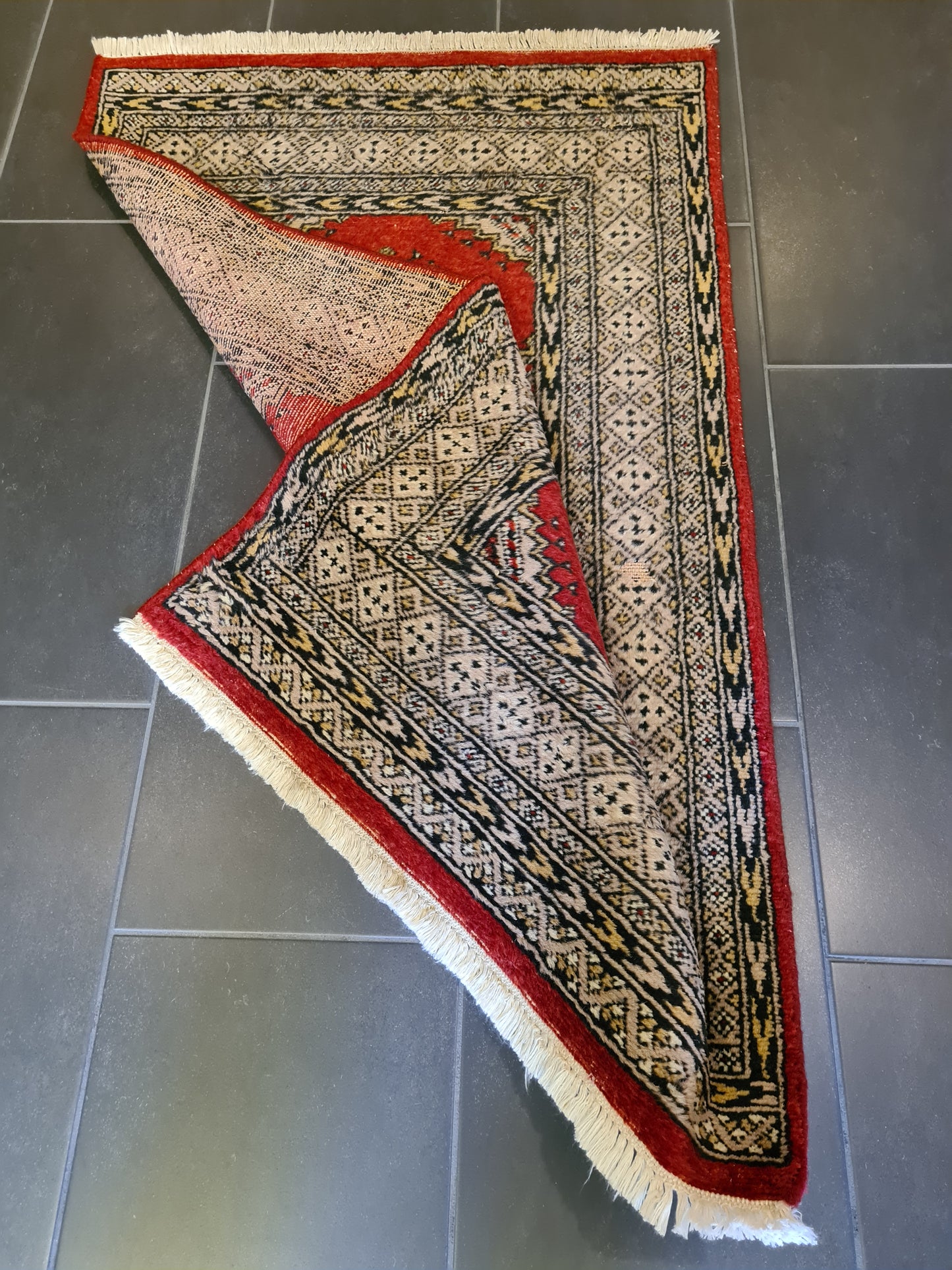 Feiner handgeknüpfter Perser Teppich Buchara Jomut Orientteppich 130x78 cm