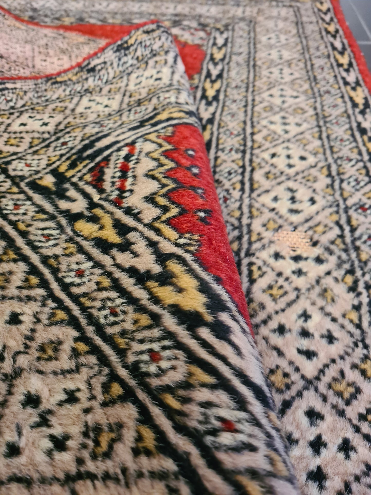 Feiner handgeknüpfter Perser Teppich Buchara Jomut Orientteppich 130x78 cm