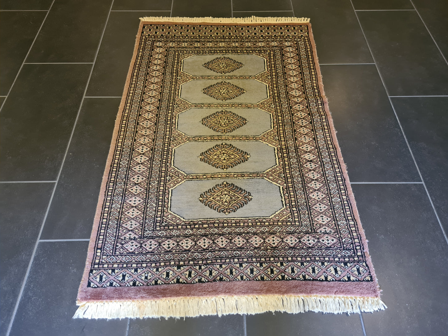 Feiner Handgeknüpfter Perser Teppich Orientteppich Buchara Jomut 126x82cm