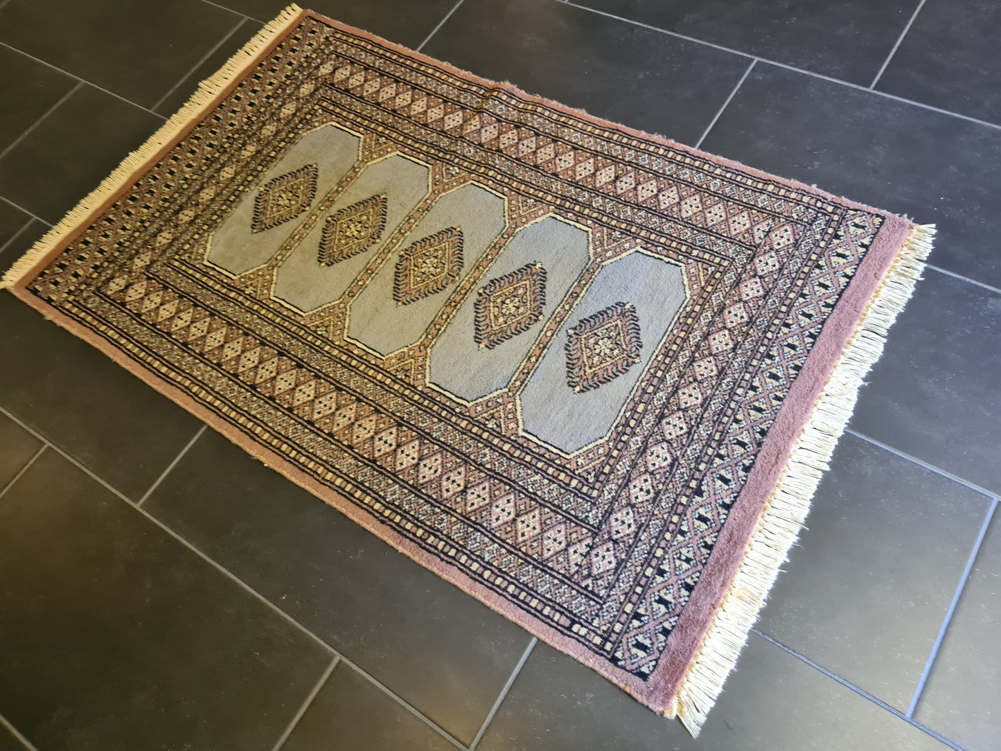 Feiner Handgeknüpfter Perser Teppich Orientteppich Buchara Jomut 126x82cm