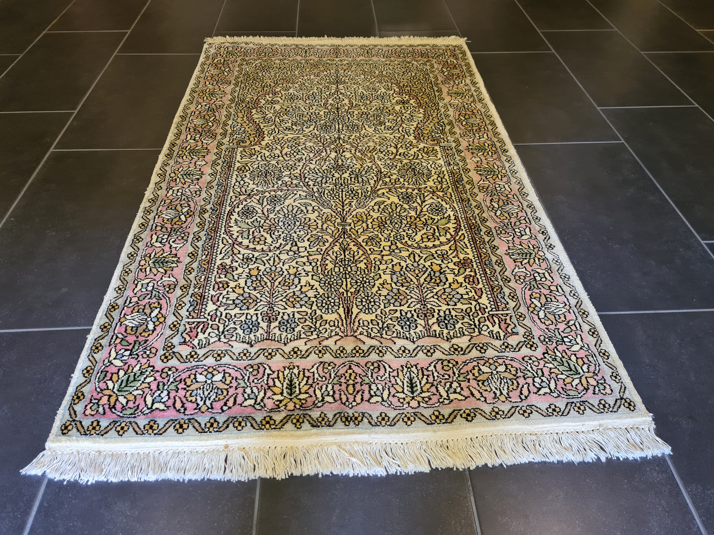 Feiner Handgeknüpfter Perser Teppich Seiden Orientteppich Kashmir 154x92cm